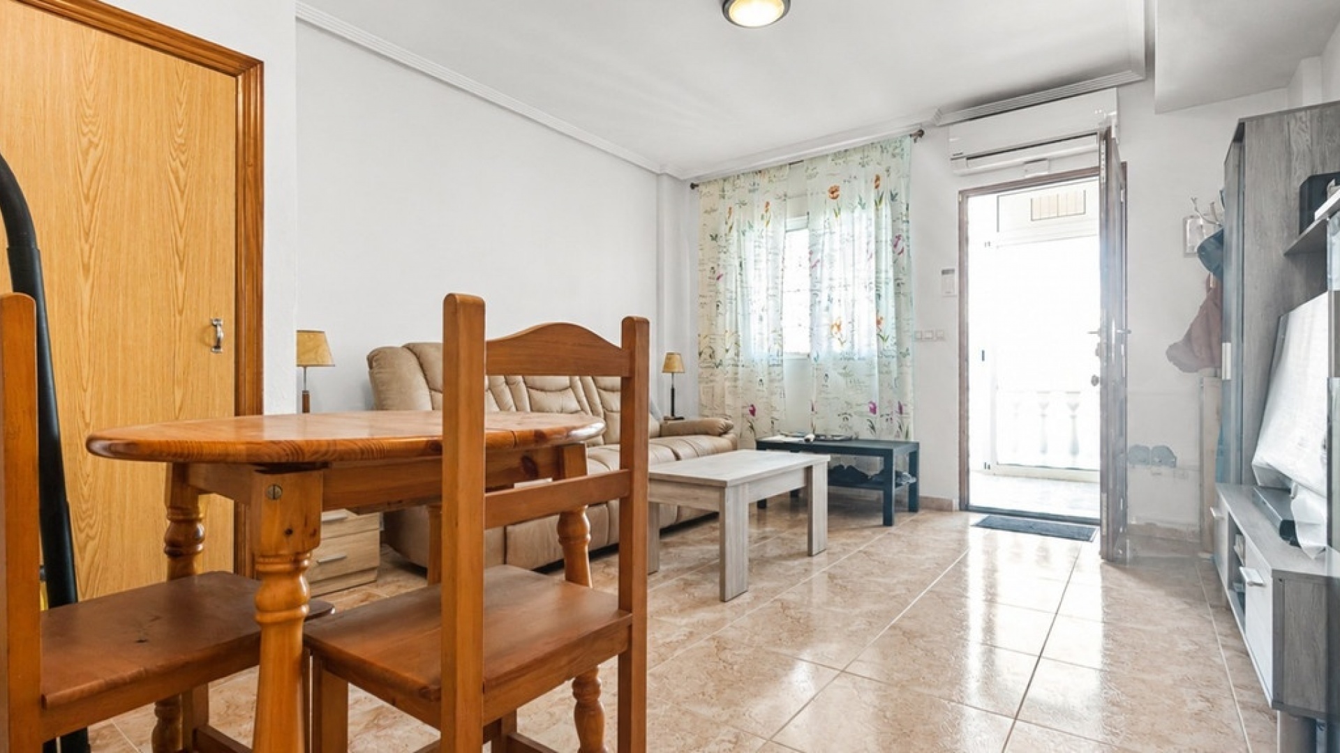 Wederverkoop - Herenhuis - Torrevieja - Torrevieja Centro