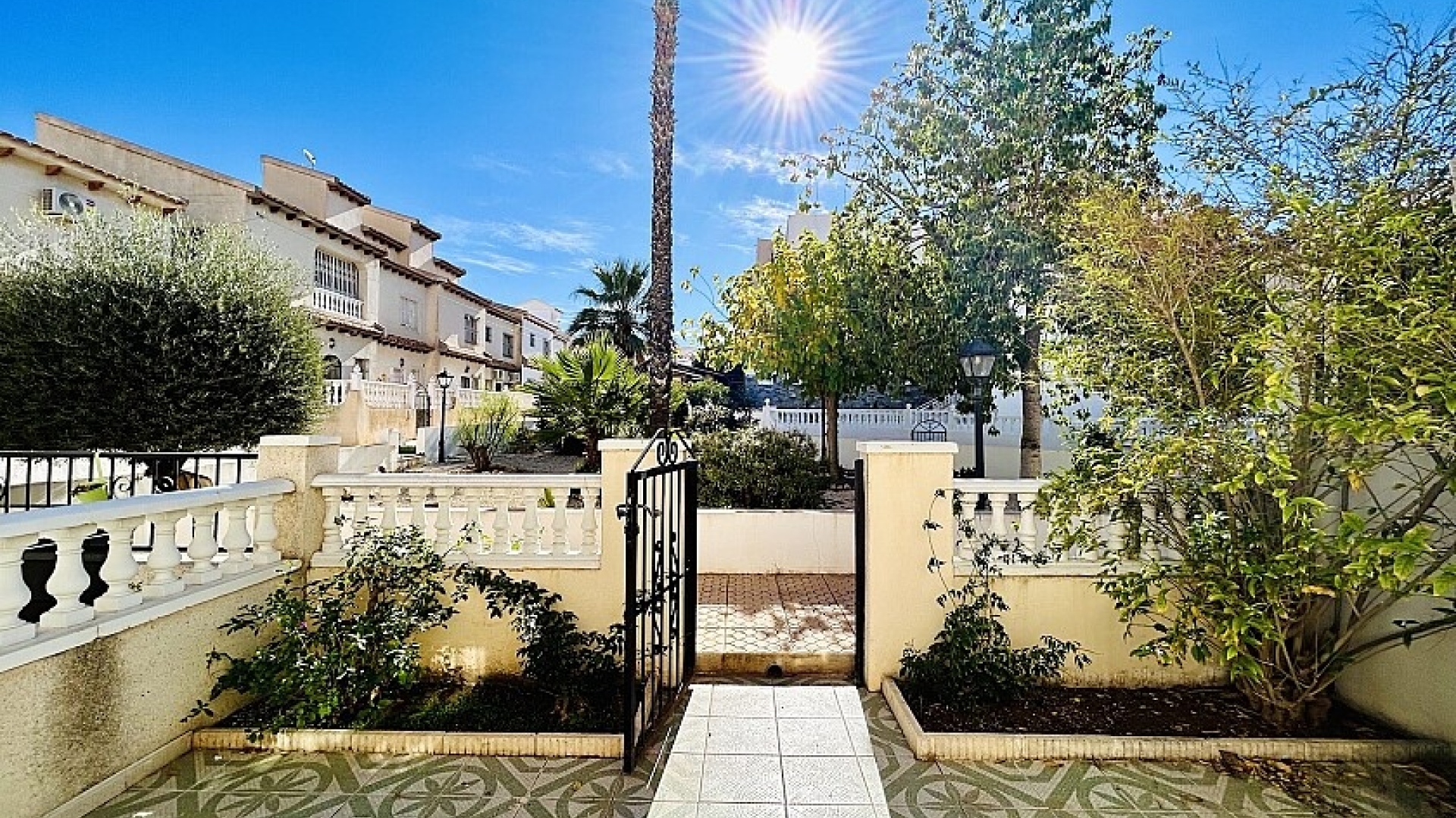 Wederverkoop - Herenhuis - Villamartin - La Fuente