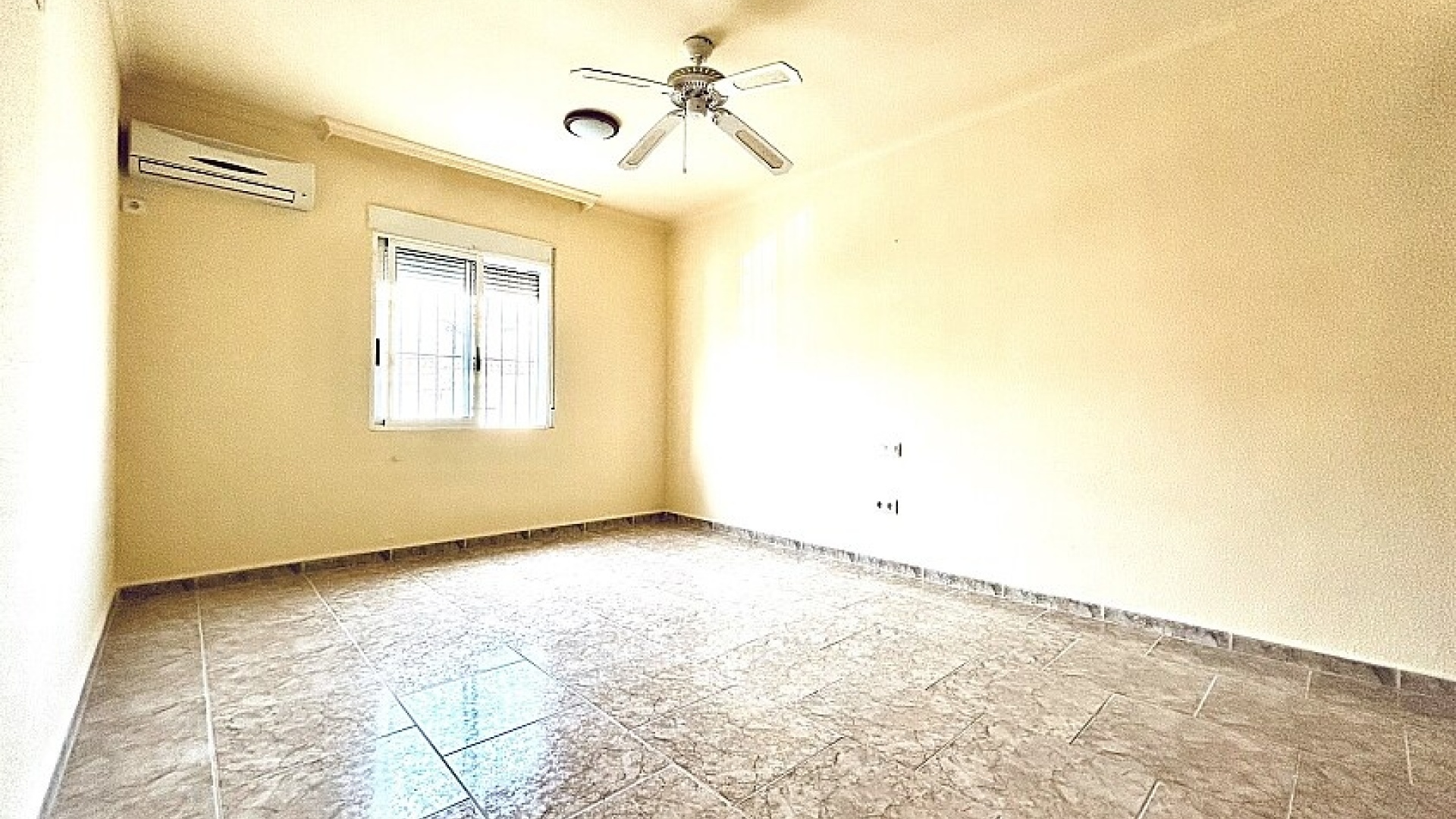 Wederverkoop - Herenhuis - Villamartin - La Fuente