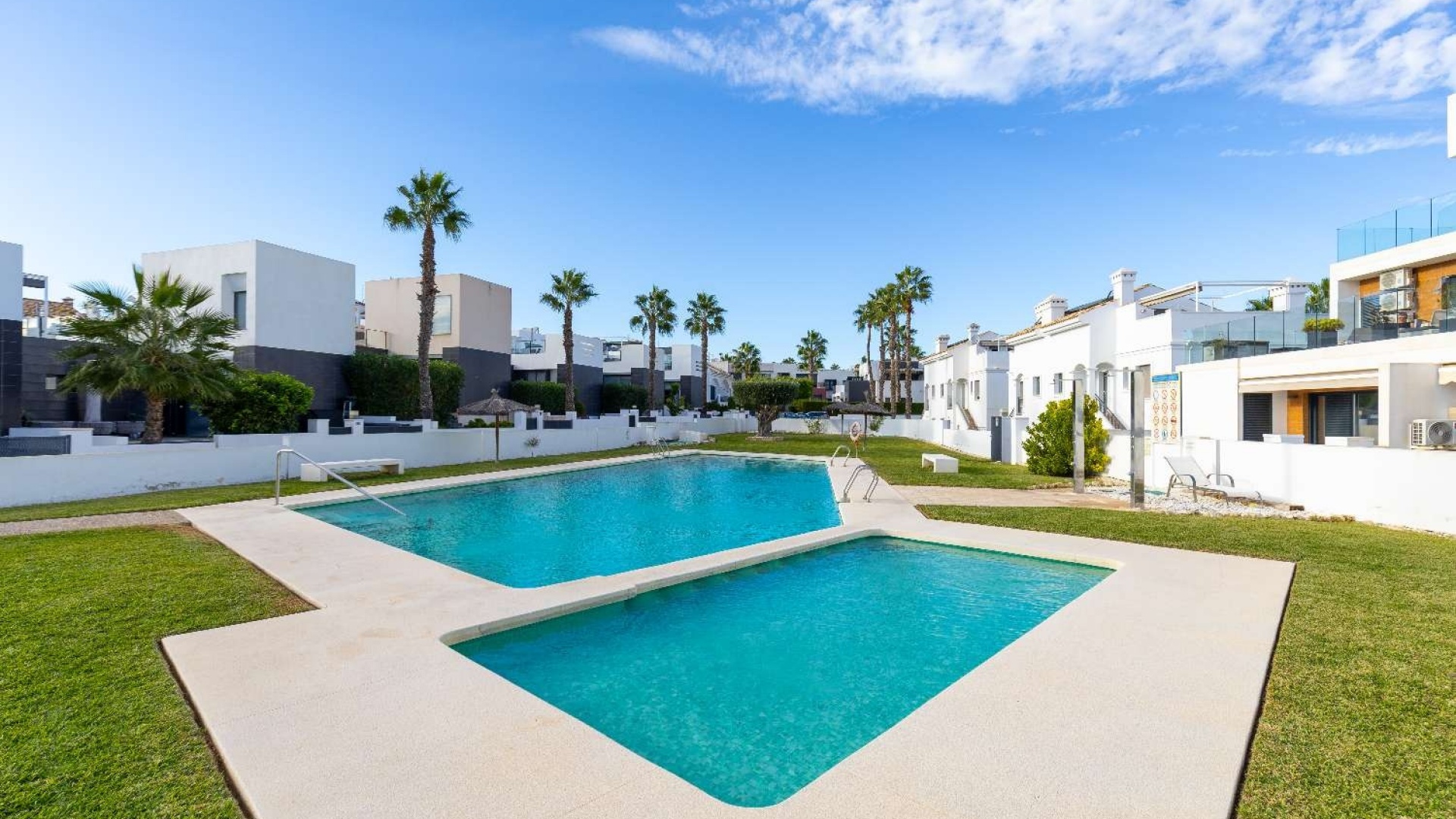 Wederverkoop - Herenhuis - Villamartin - La Fuente