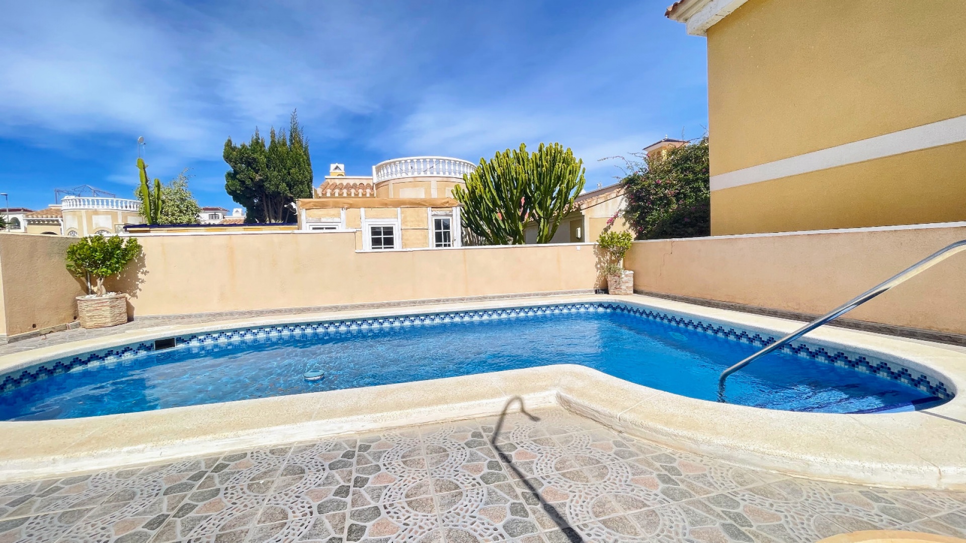 Wederverkoop - Herenhuis - Villamartin - las filipinas