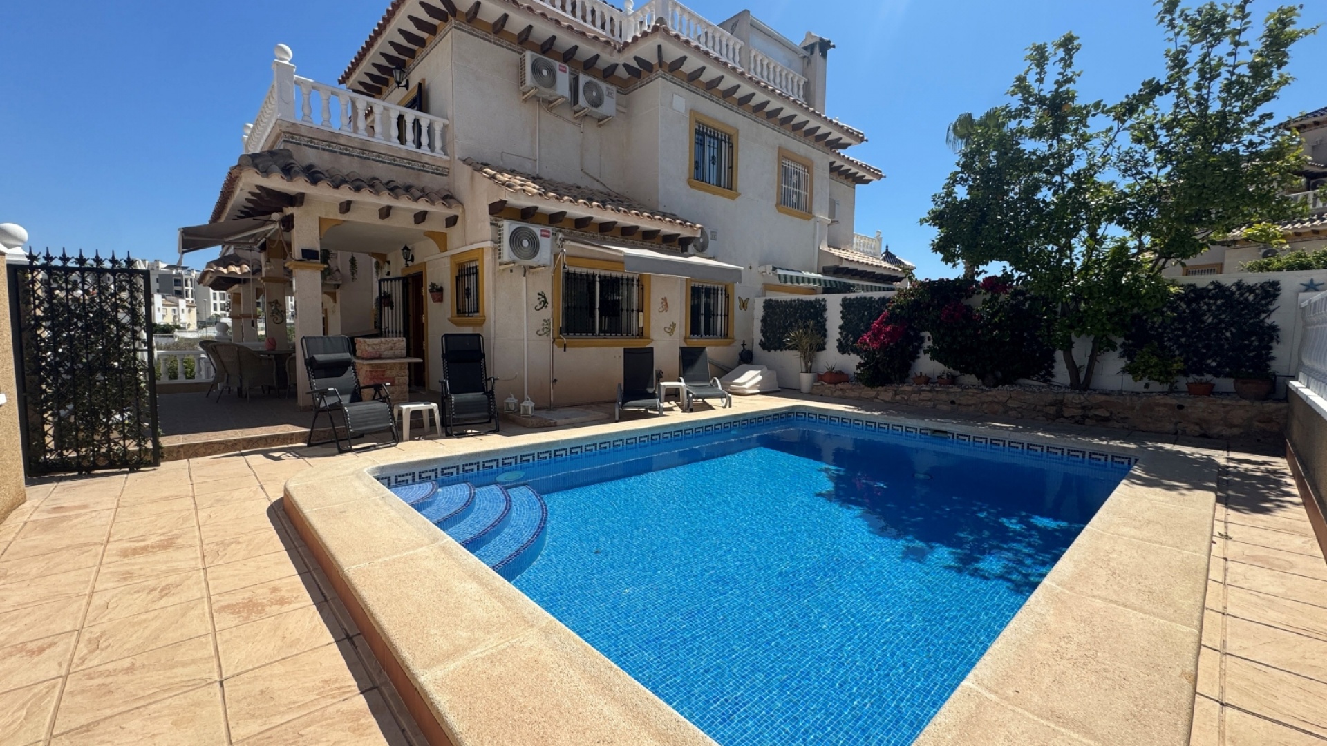 Wederverkoop - Herenhuis - Villamartin - pinada golf