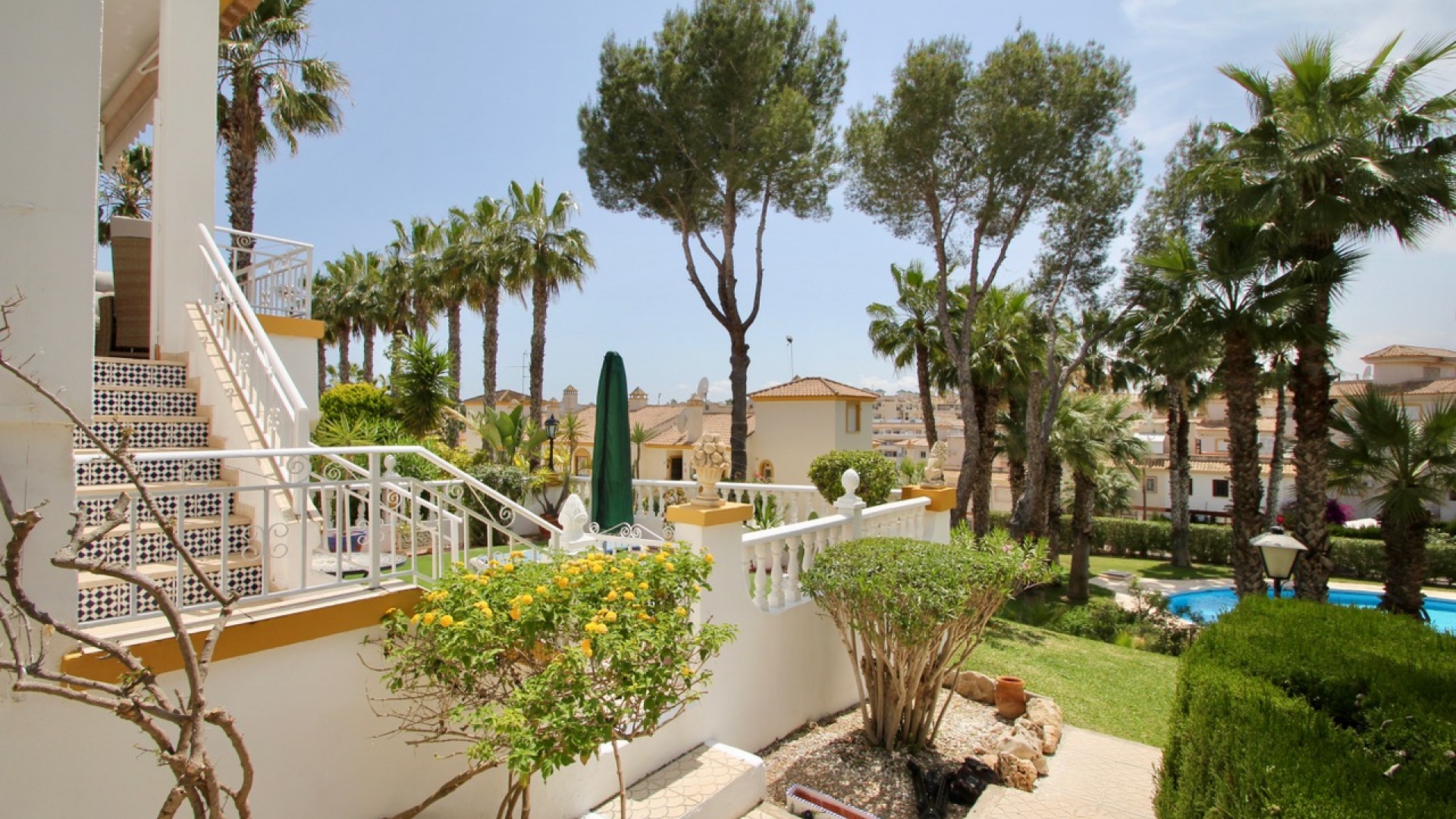 Wederverkoop - Herenhuis - Villamartin - Res. Sevilla