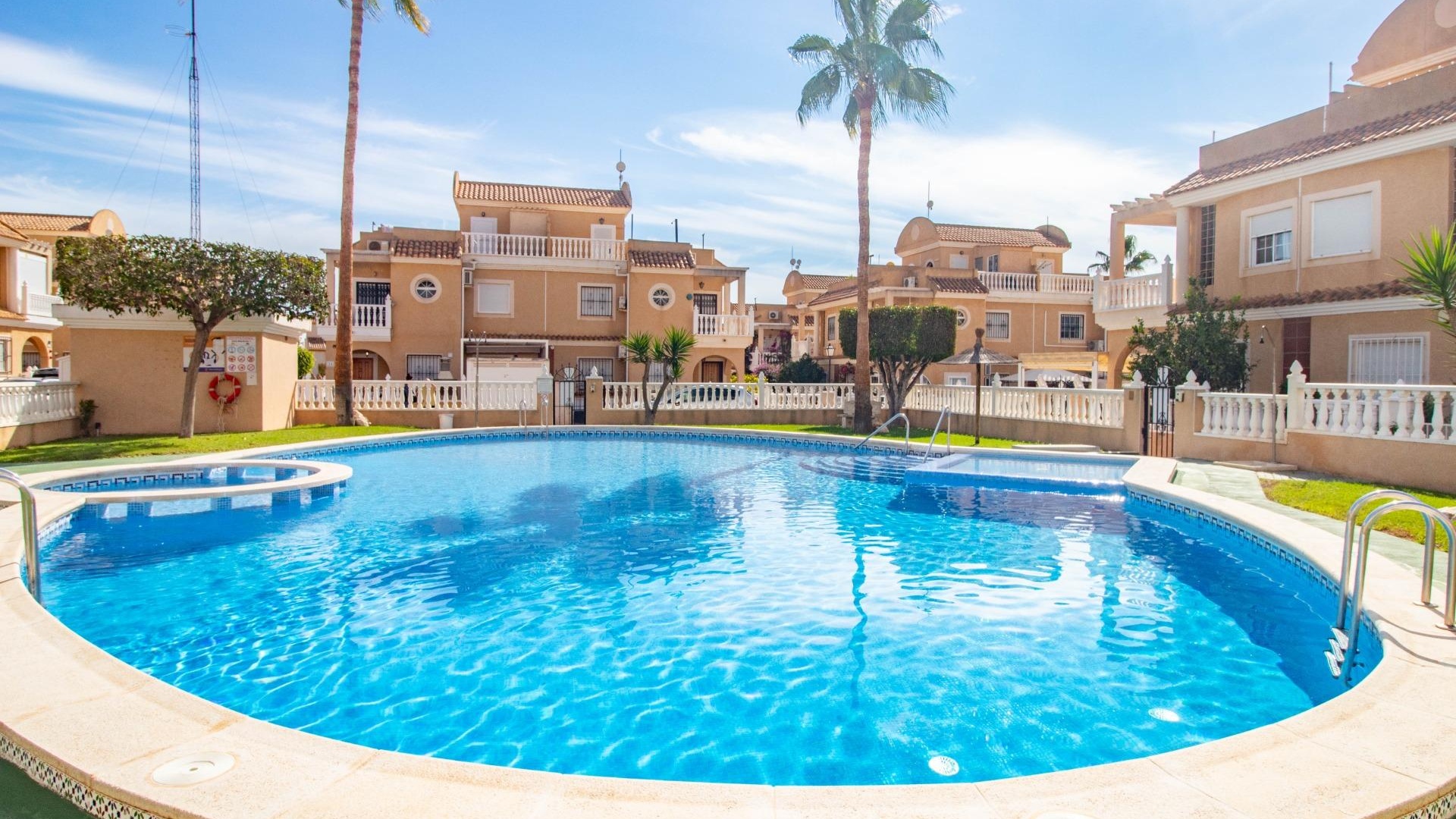 Wederverkoop - Villa - Cabo Roig - la regia