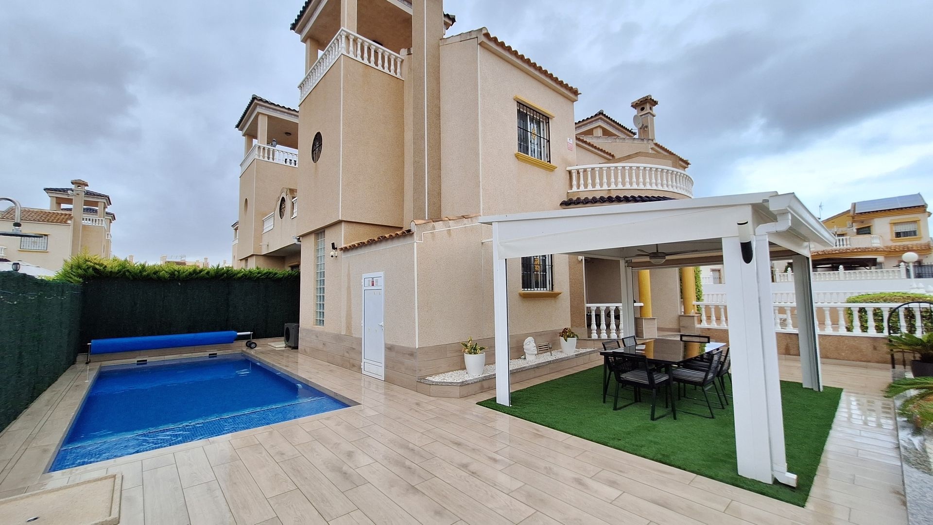 Wederverkoop - Villa - Guardamar del Segura - El Raso