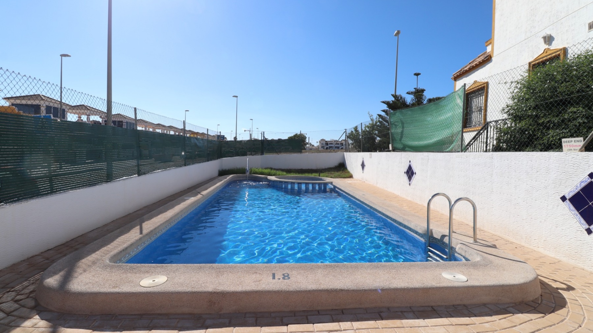 Wederverkoop - Villa - Los Montesinos - Entre Naranjos / Vistabella Golf