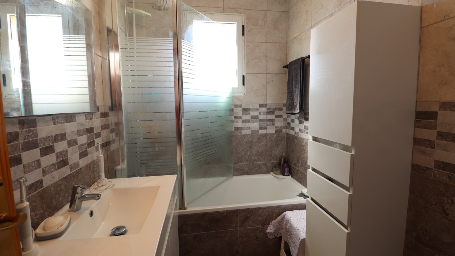 Wederverkoop - Villa - Los Montesinos - Entre Naranjos / Vistabella Golf