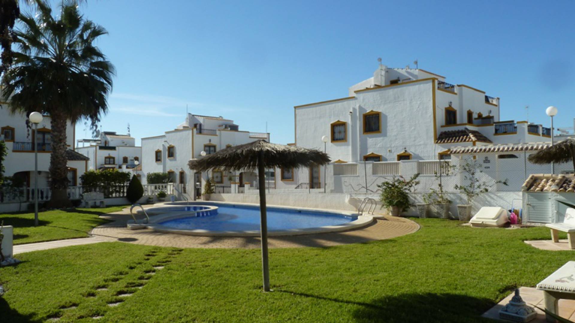 Wederverkoop - Villa - Los Montesinos - entre naranjos