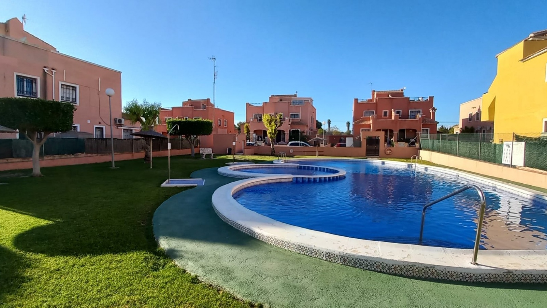 Wederverkoop - Villa - Los Montesinos - La Herrada