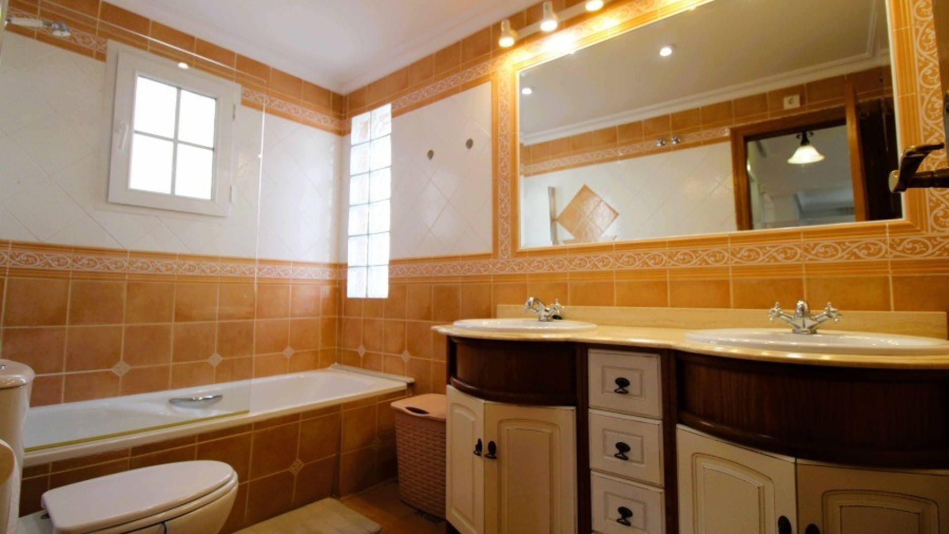 Wederverkoop - Villa - Orihuela Costa - Los Dolses