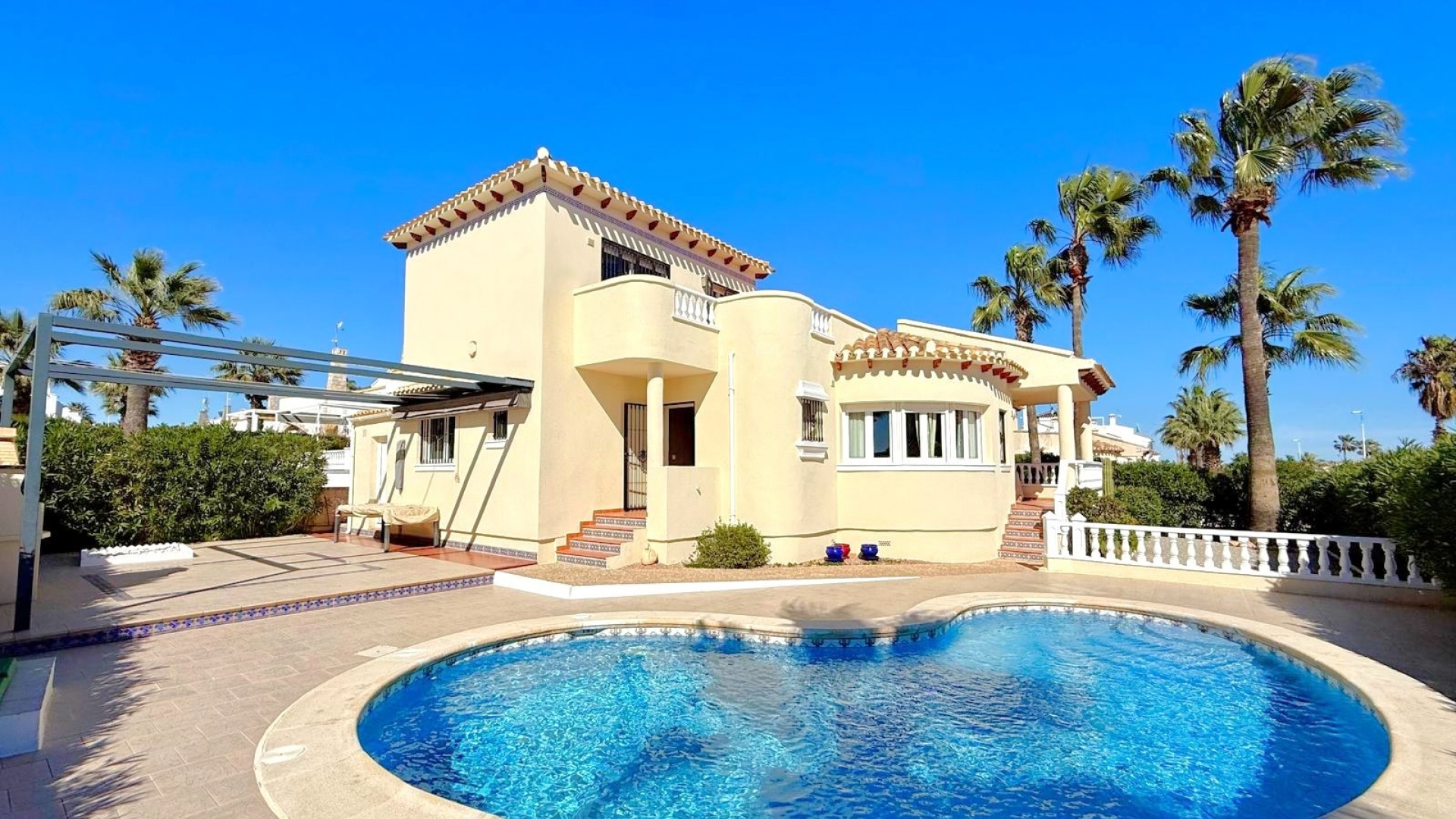 Wederverkoop - Villa - Orihuela Costa - Los Dolses