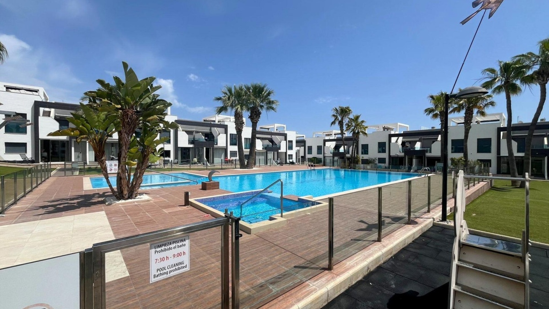 Wederverkoop - Villa - Orihuela - La Zenia