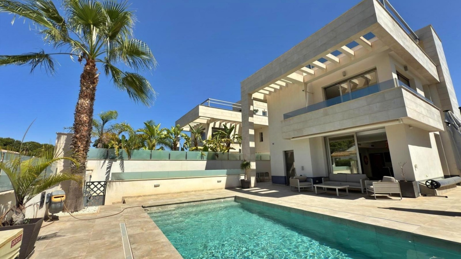 Wederverkoop - Villa - Orihuela - Villamartin