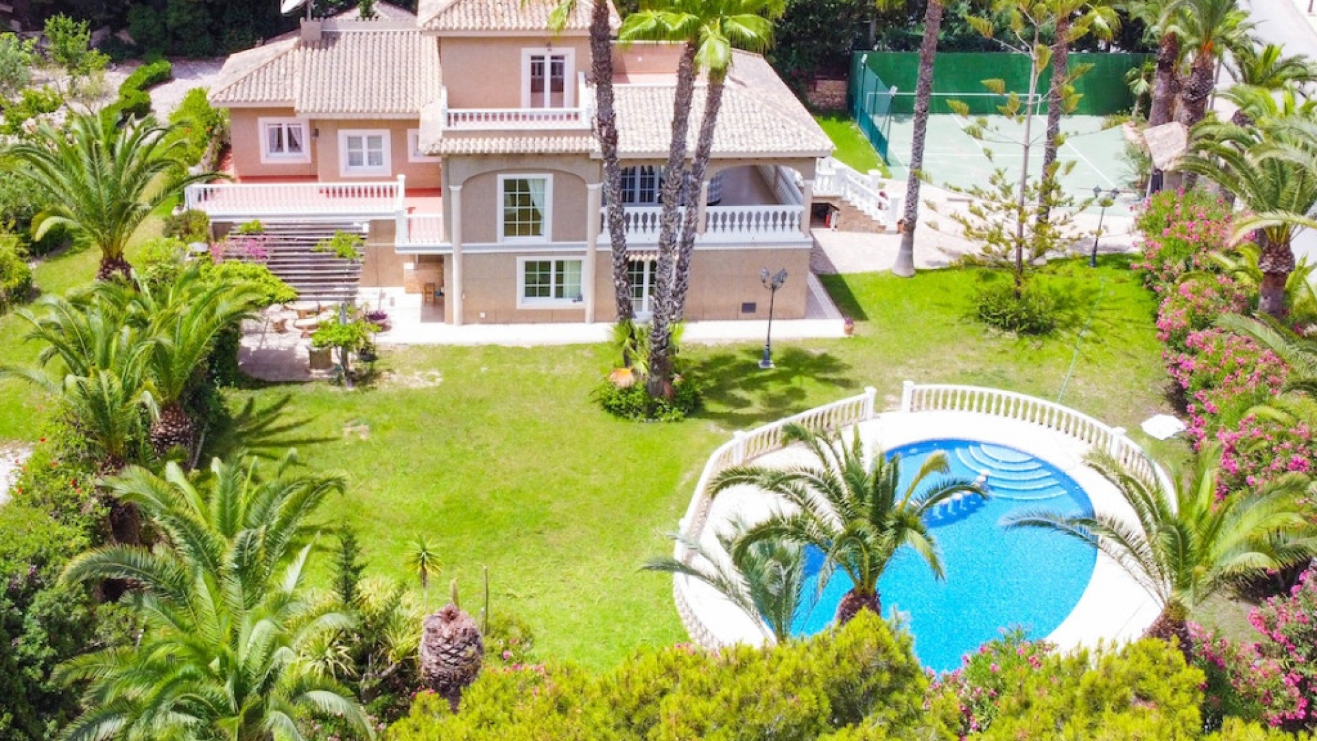 Wederverkoop - Villa - Orihuela - Villamartin