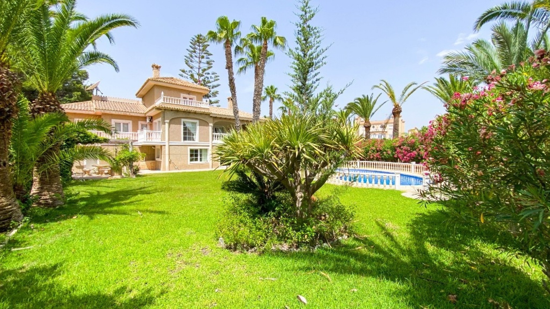 Wederverkoop - Villa - Orihuela - Villamartin