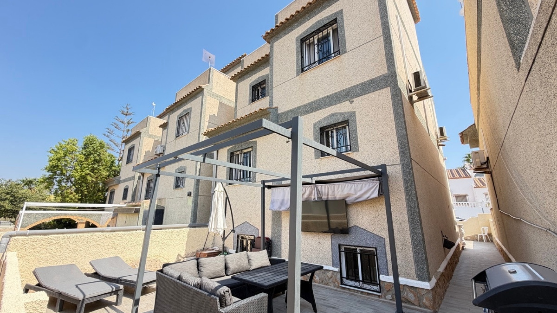 Wederverkoop - Villa - Orihuela - Villamartin