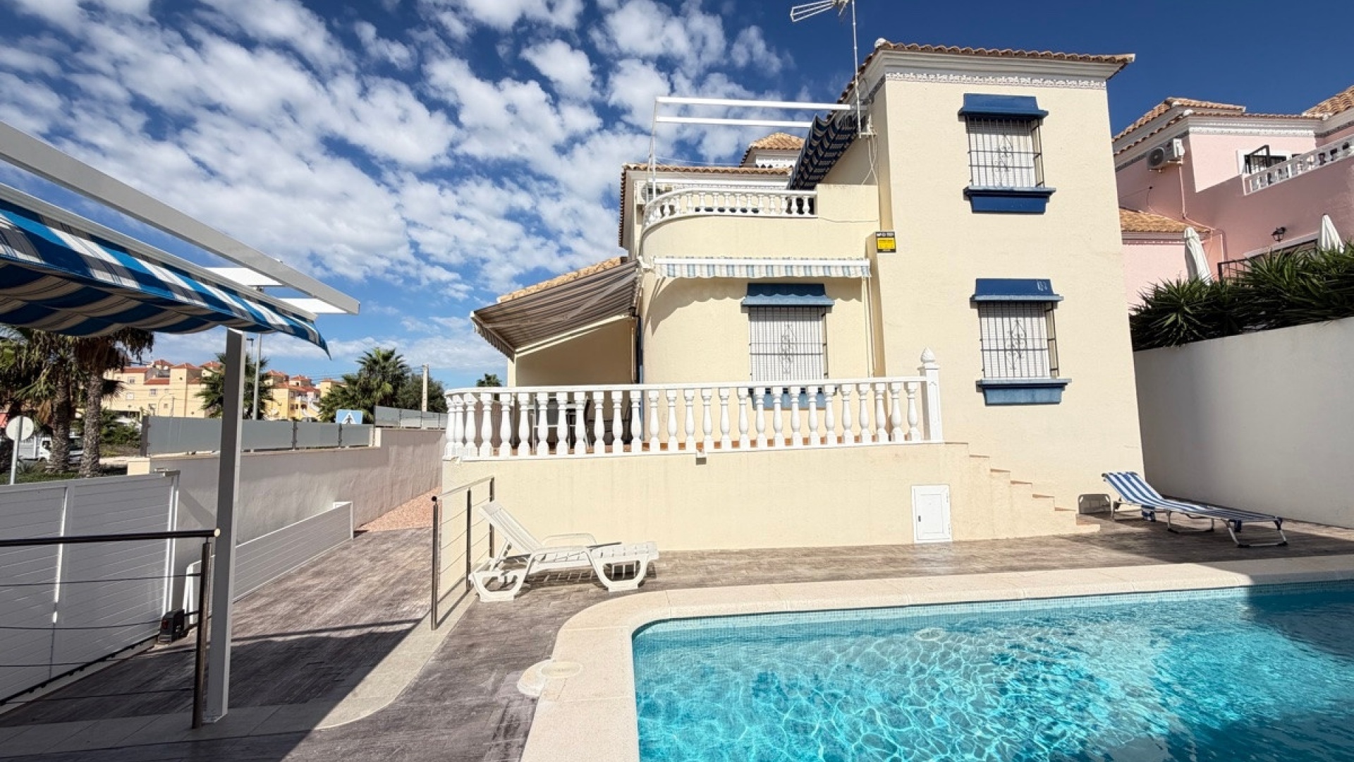 Wederverkoop - Villa - Orihuela - Villamartin