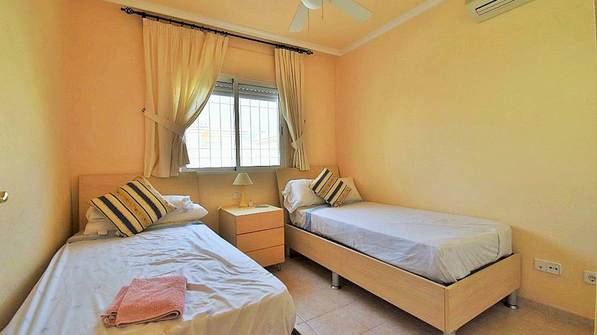 Wederverkoop - Villa - Playa Flamenca - avalon