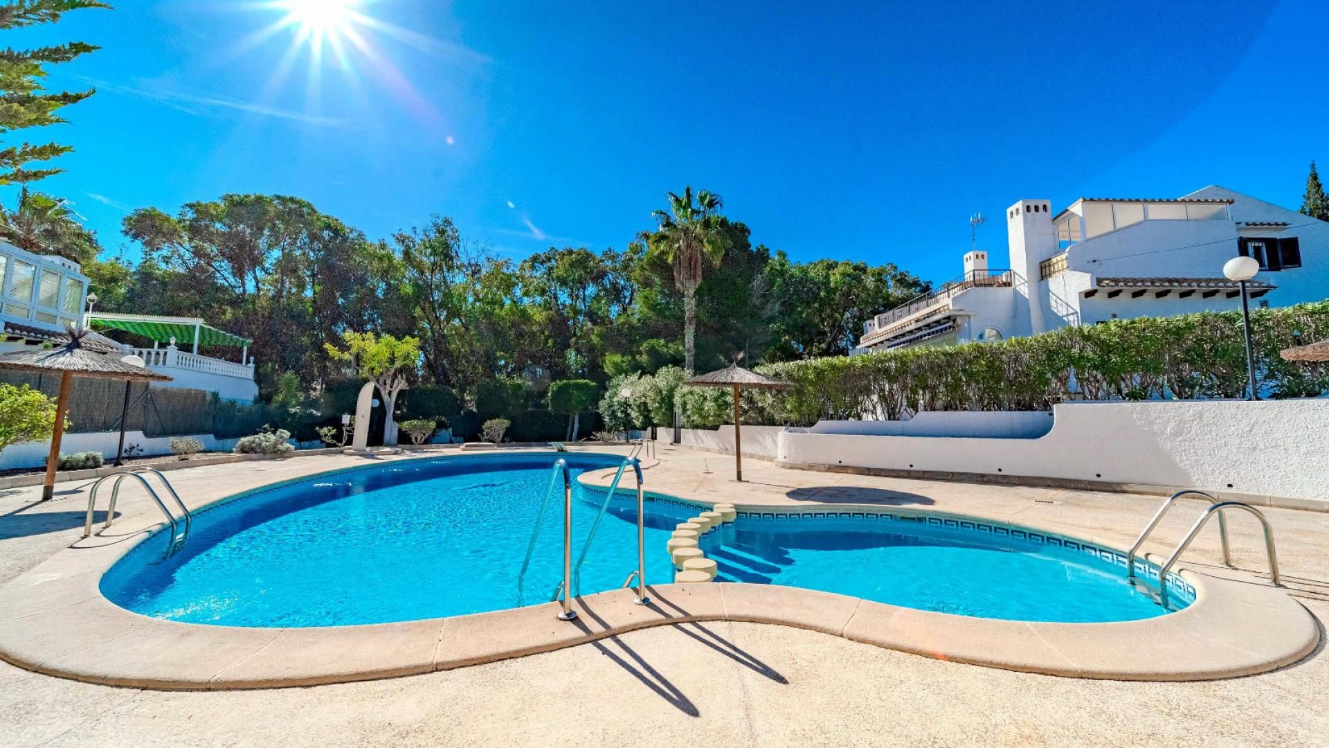 Wederverkoop - Villa - Playa Flamenca - beachside playa flamenca