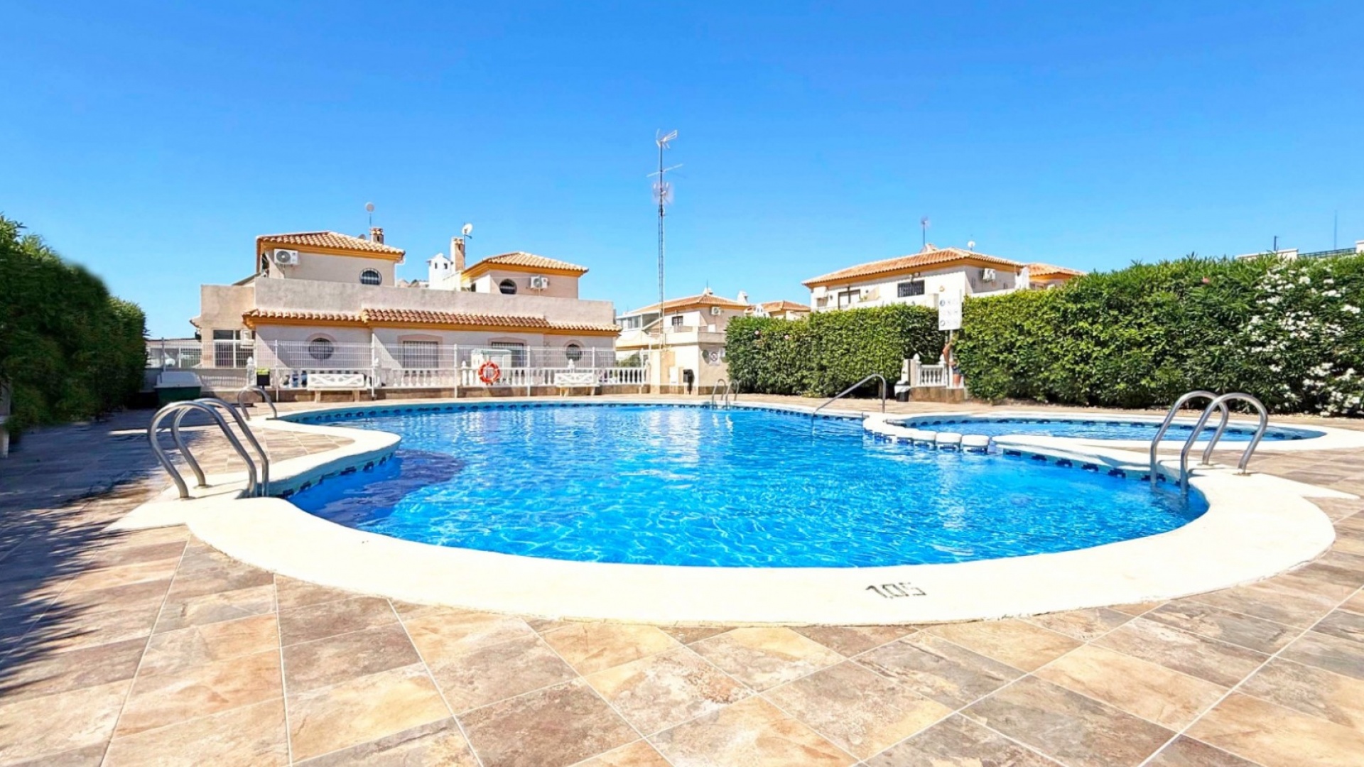 Wederverkoop - Villa - Playa Flamenca - iria