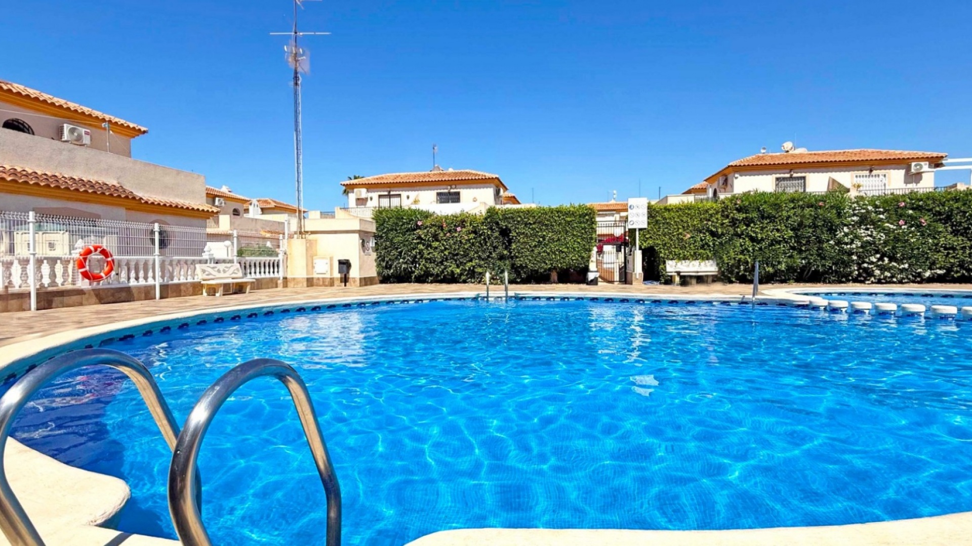Wederverkoop - Villa - Playa Flamenca - iria