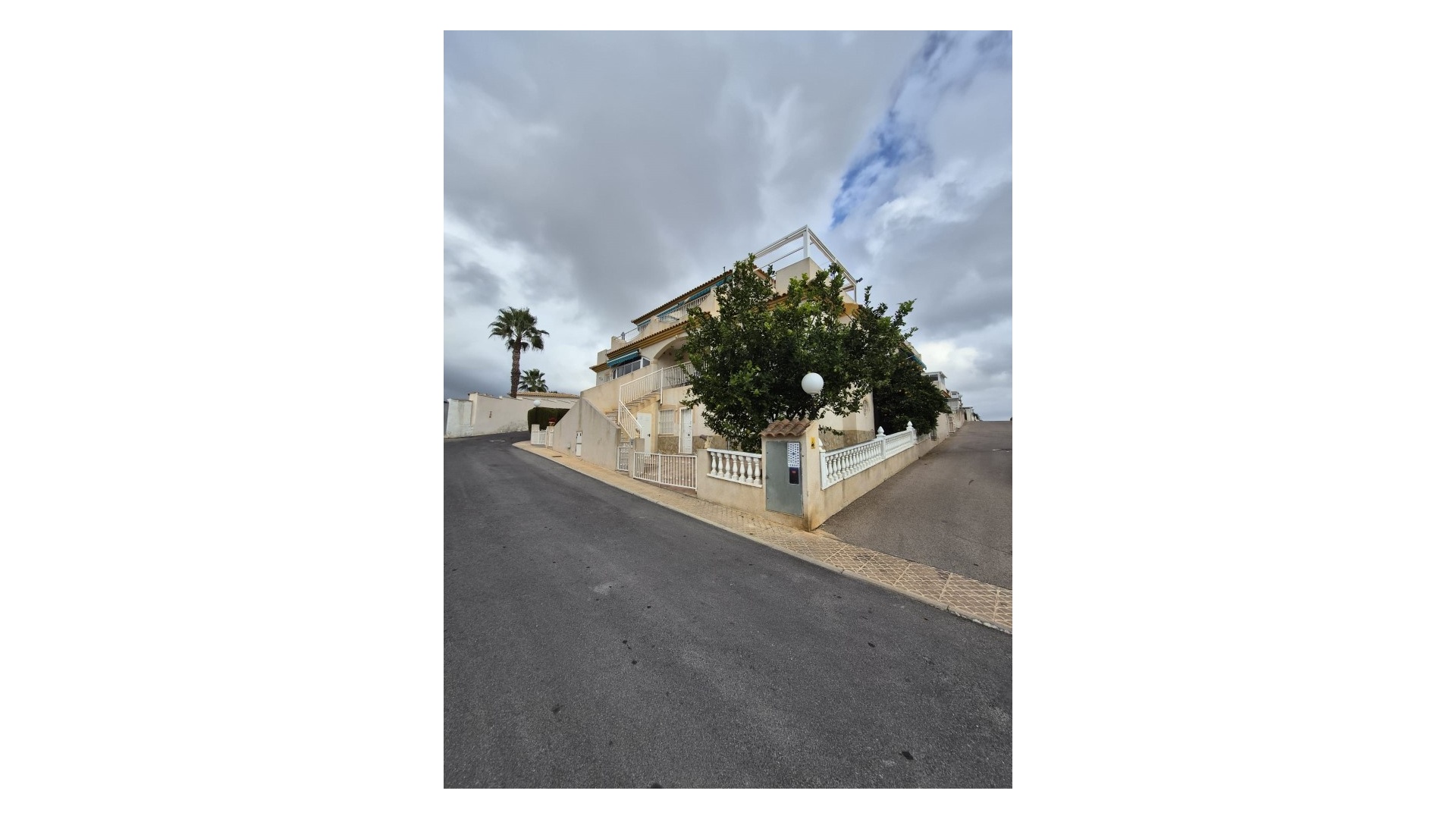 Wederverkoop - Villa - Playa Flamenca - iria