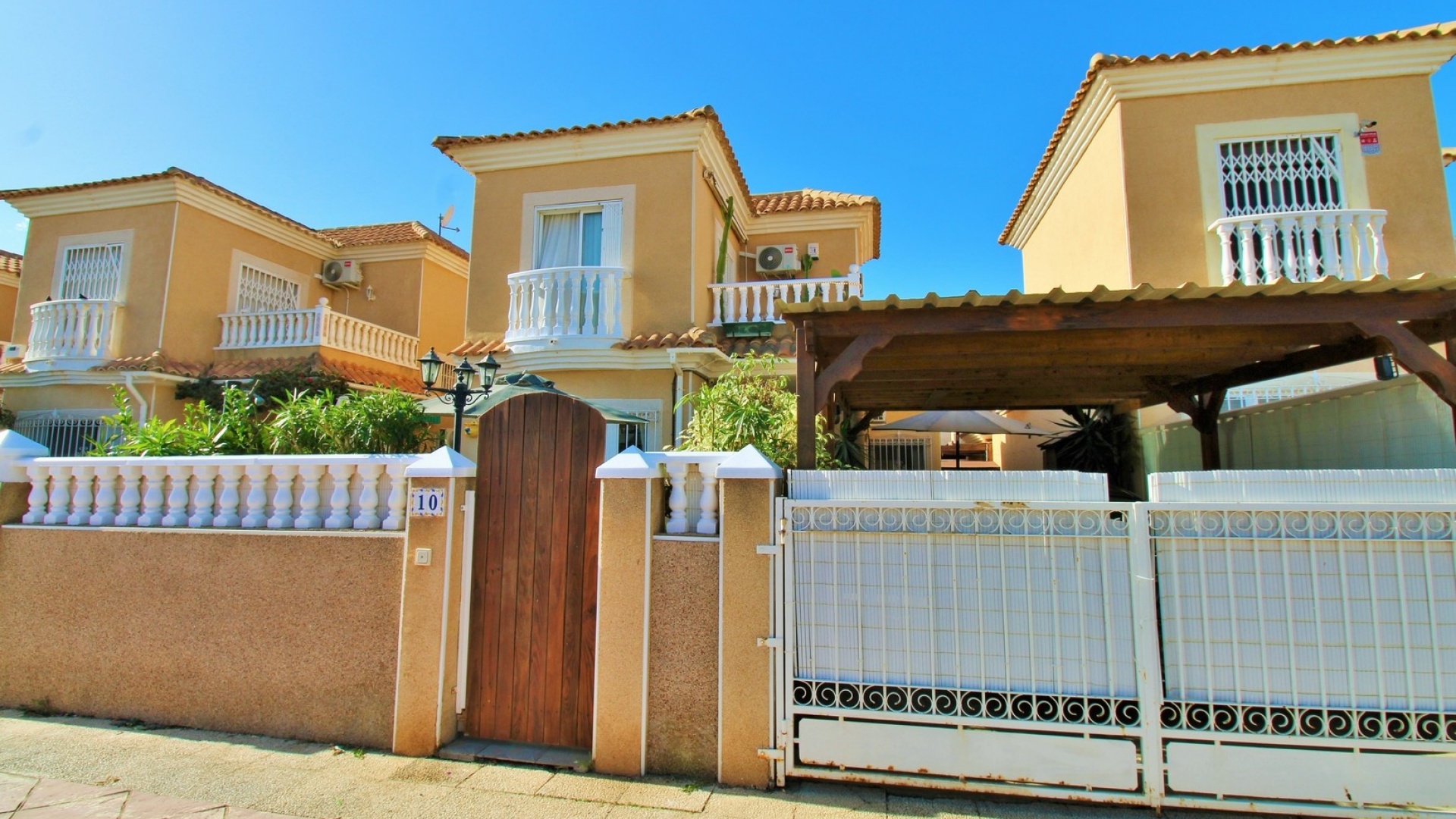 Wederverkoop - Villa - Playa Flamenca - La Pinada