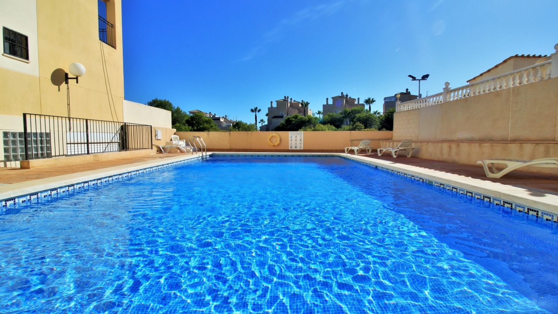 Wederverkoop - Villa - Playa Flamenca - La Pinada