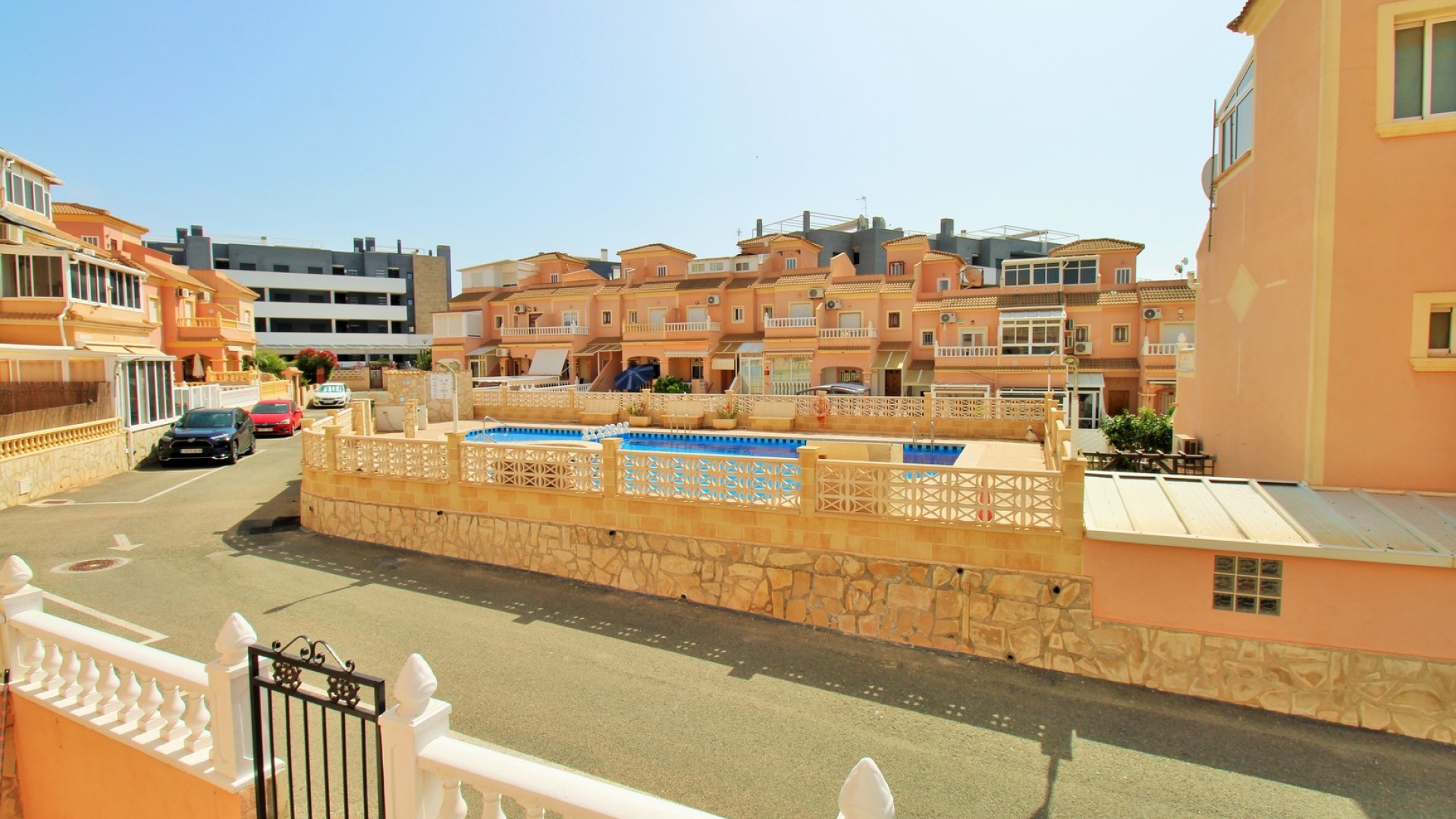 Wederverkoop - Villa - Playa Flamenca - pueblo caballero
