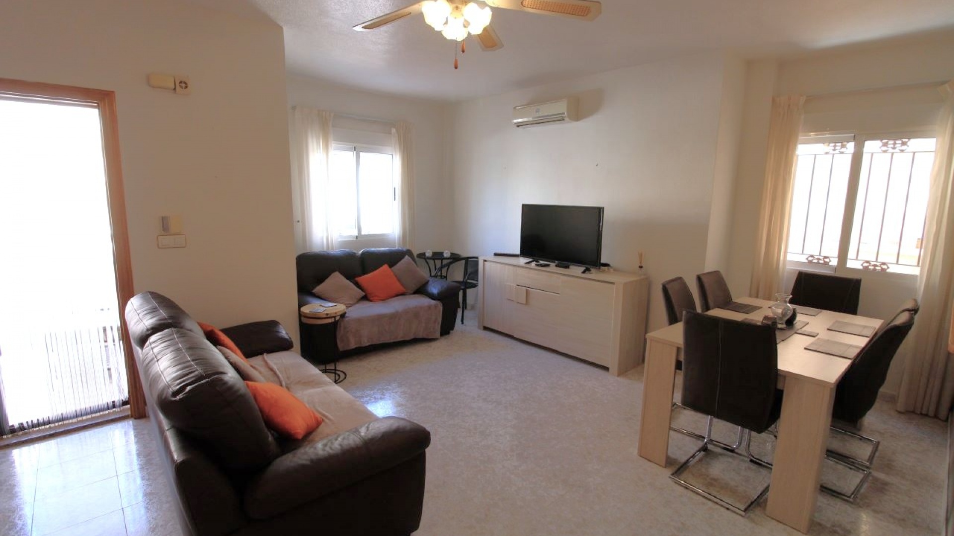 Wederverkoop - Villa - Playa Flamenca - pueblo caballero