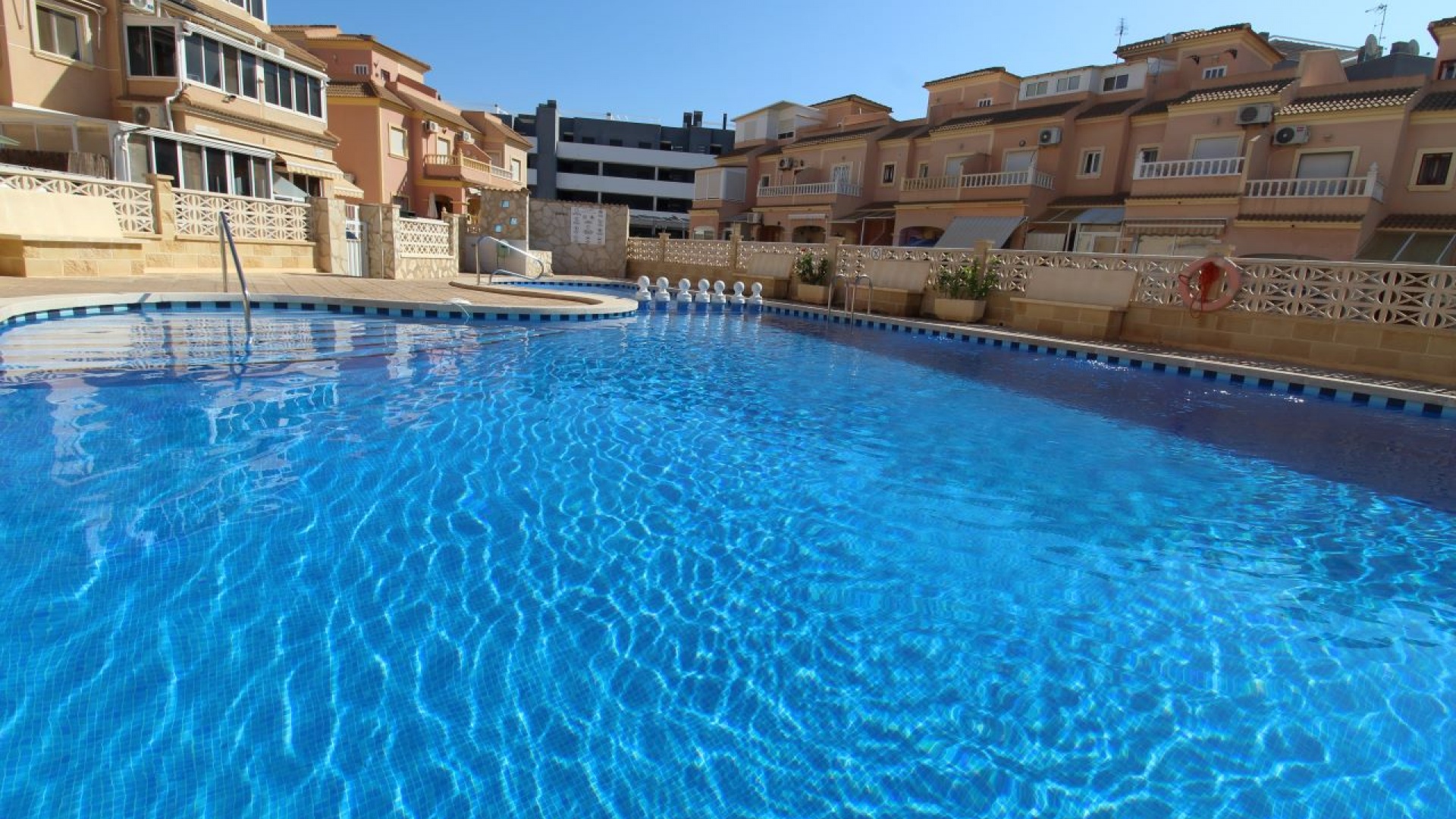 Wederverkoop - Villa - Playa Flamenca - pueblo caballero