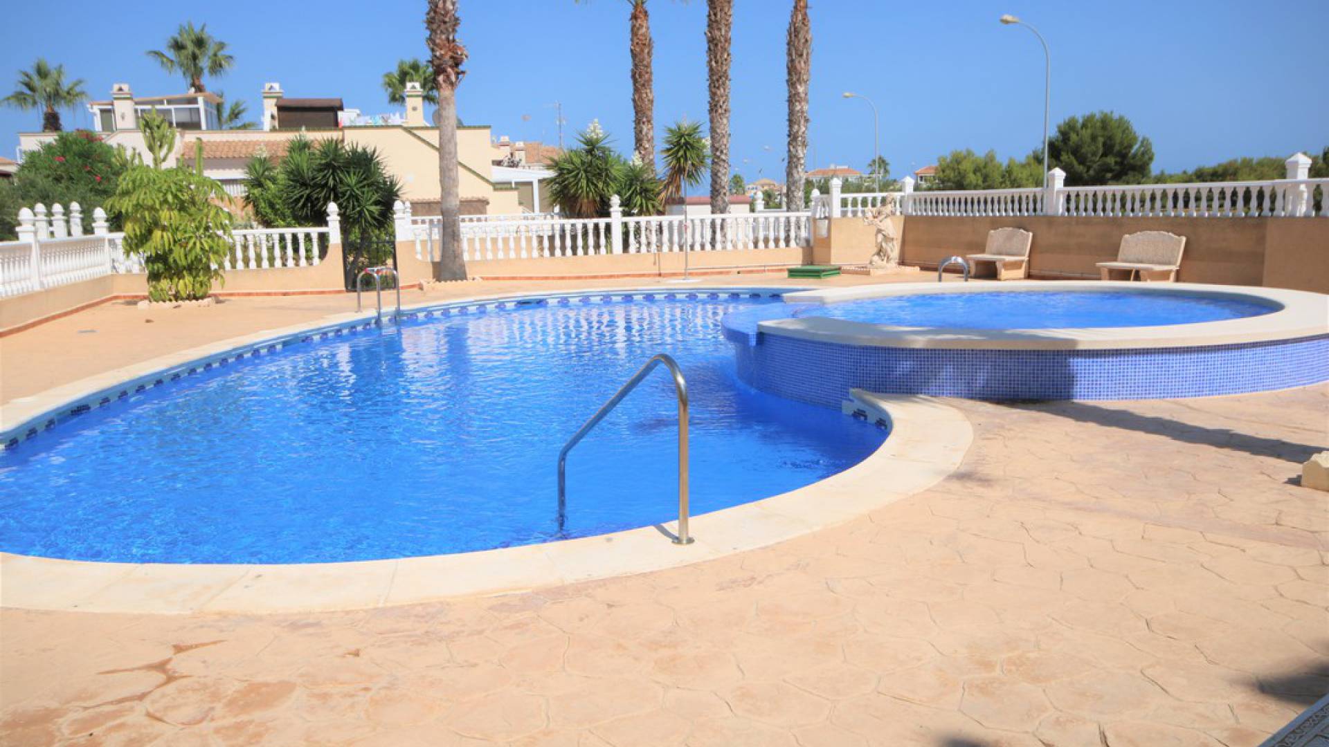 Wederverkoop - Villa - Playa Flamenca - zodiaco