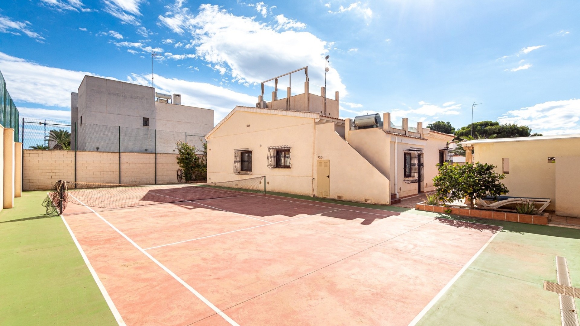 Wederverkoop - Villa - Punta Prima - beachside punta prima