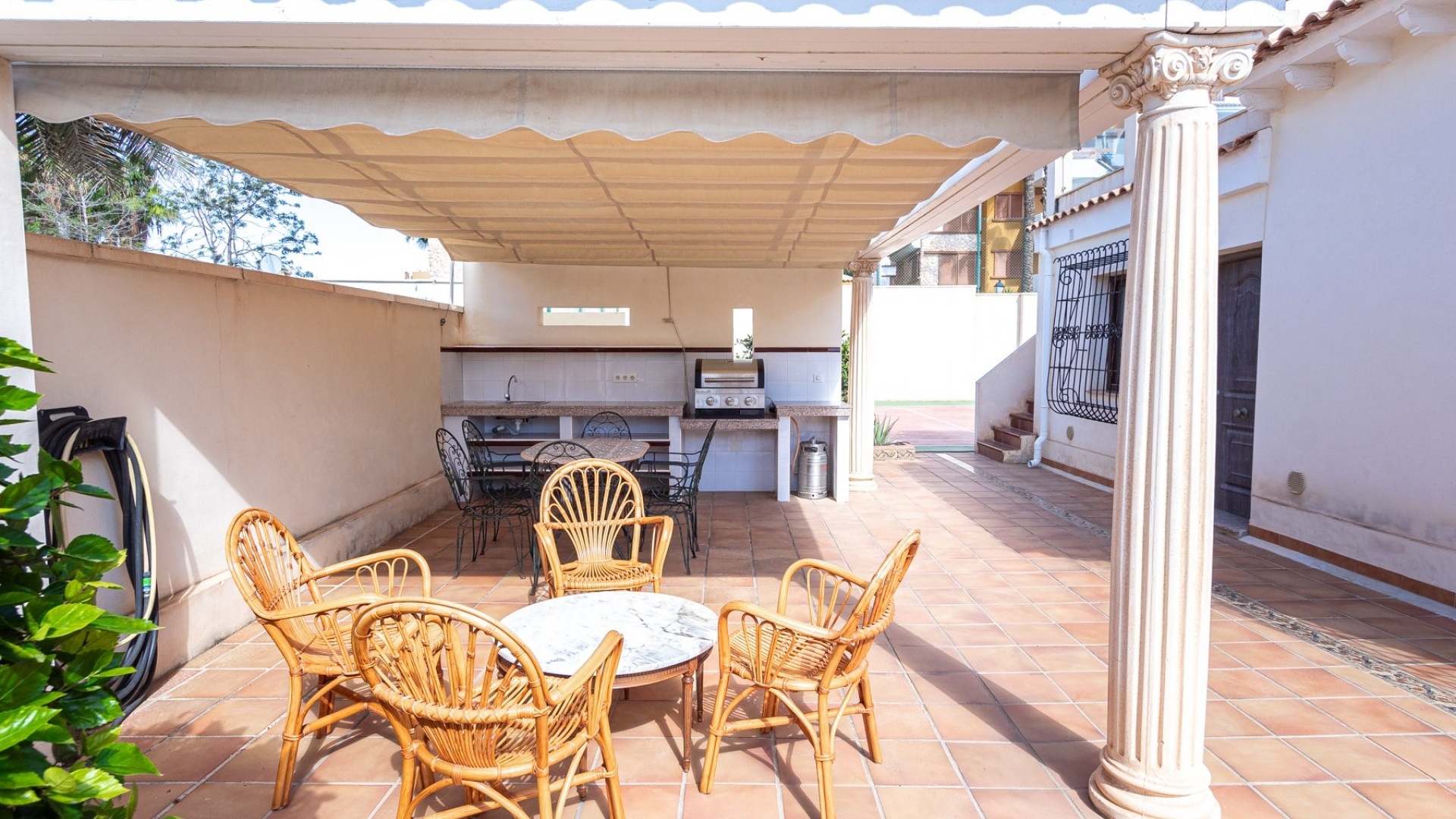 Wederverkoop - Villa - Punta Prima - beachside punta prima