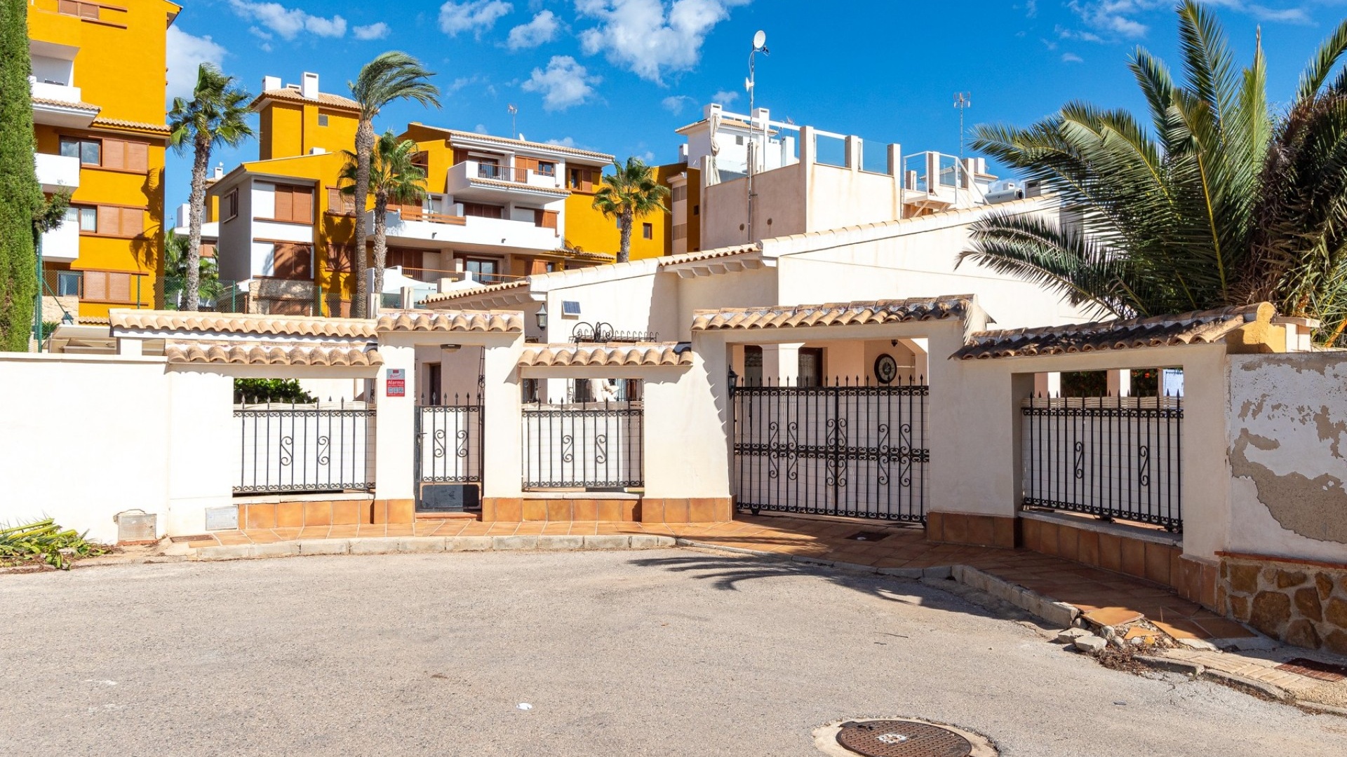 Wederverkoop - Villa - Punta Prima - beachside punta prima