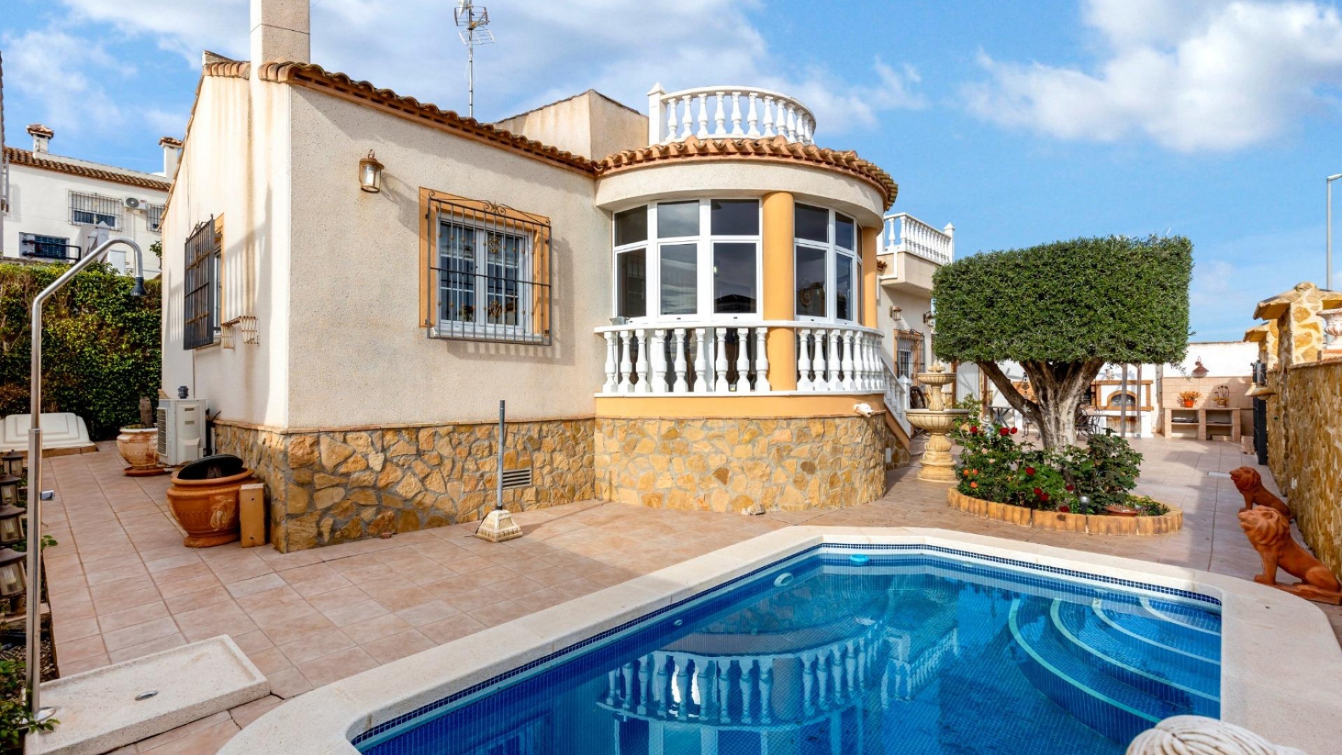 Wederverkoop - Villa - San Miguel de Salinas - Lake View Mansions