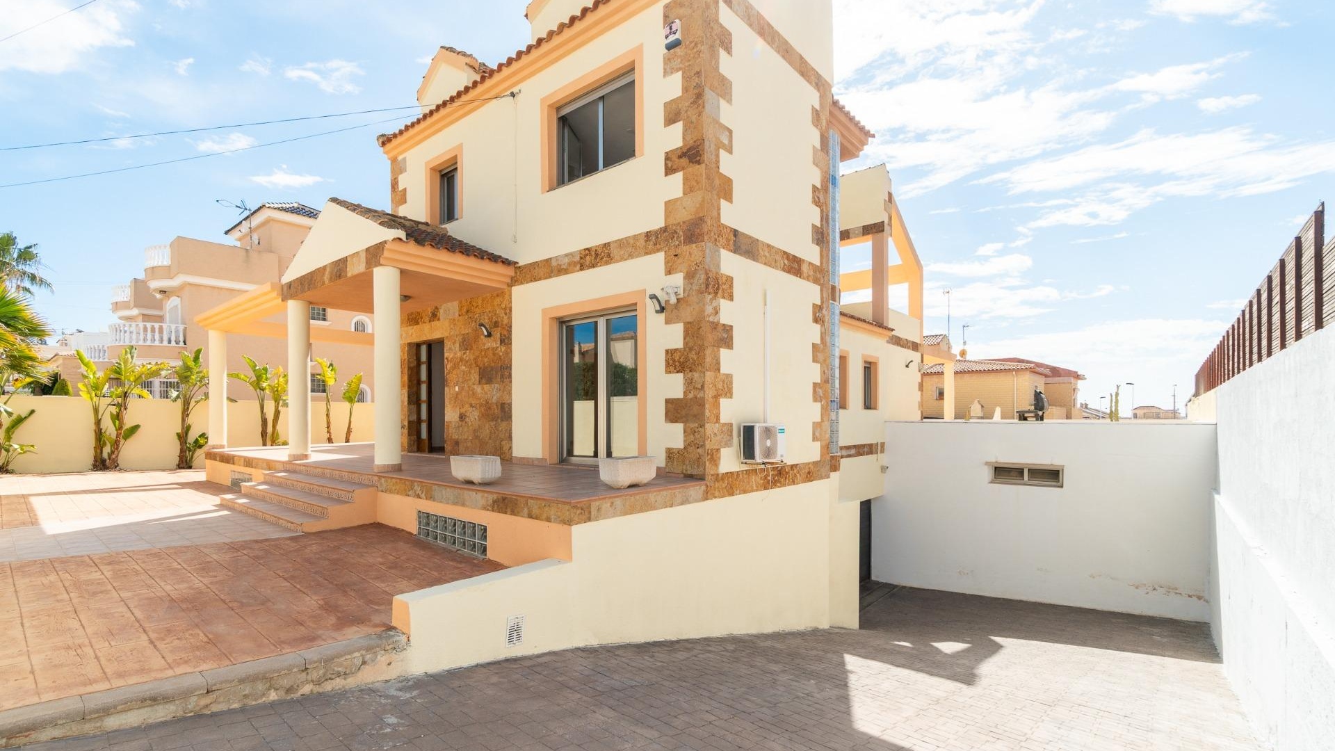 Wederverkoop - Villa - Torrevieja - Aguas Nuevas