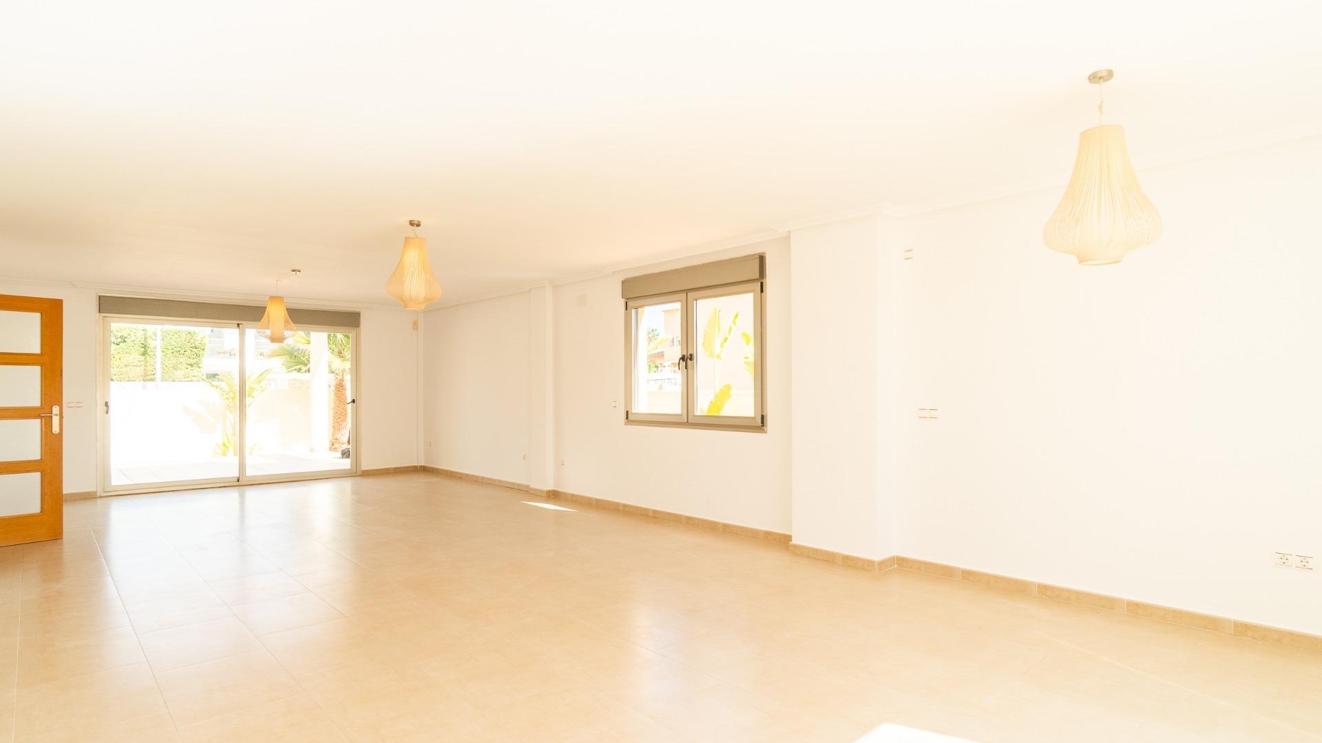 Wederverkoop - Villa - Torrevieja - Aguas Nuevas