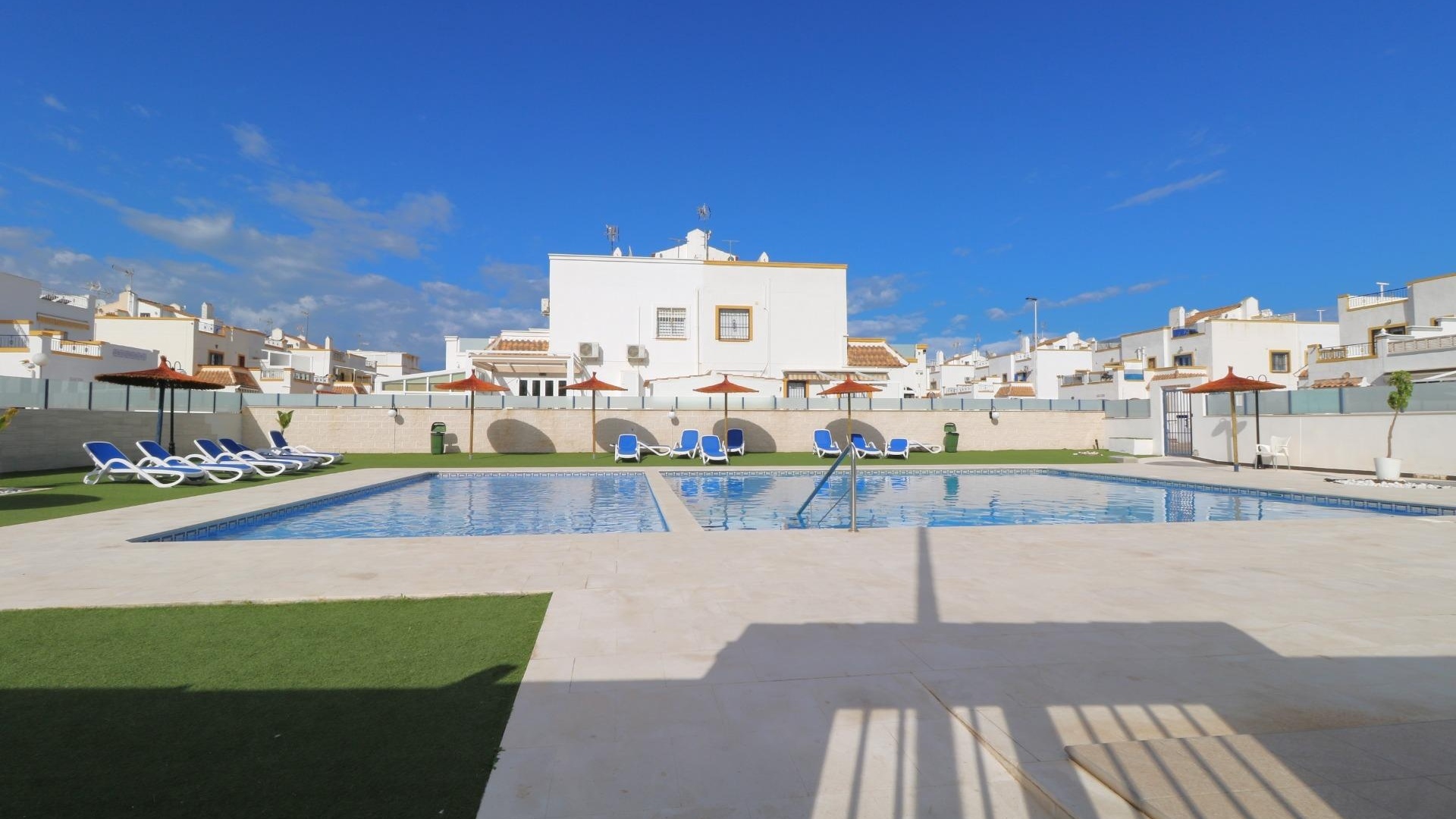 Wederverkoop - Villa - Torrevieja - jardin del mar