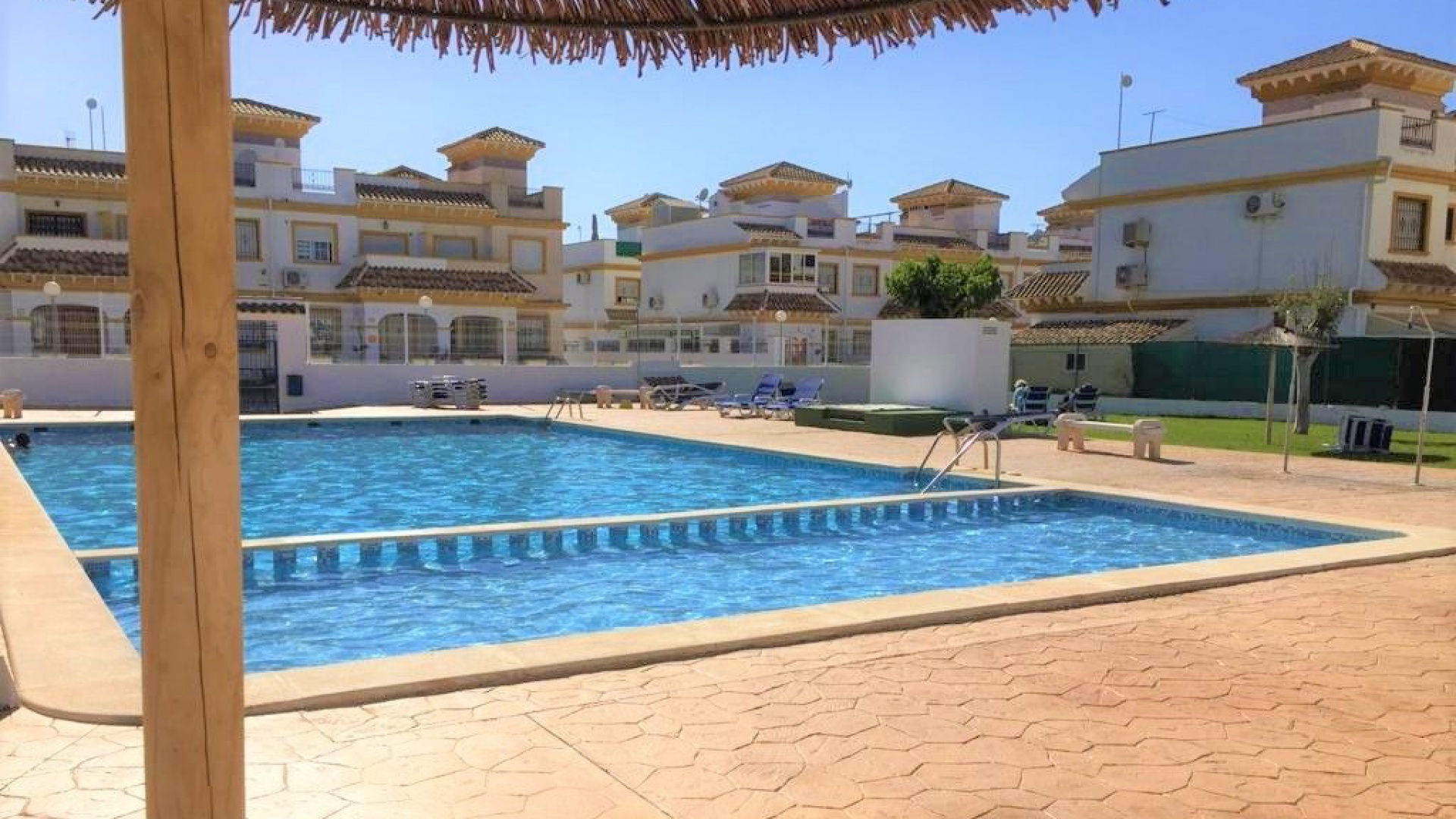 Wederverkoop - Villa - Torrevieja - jardin del mar