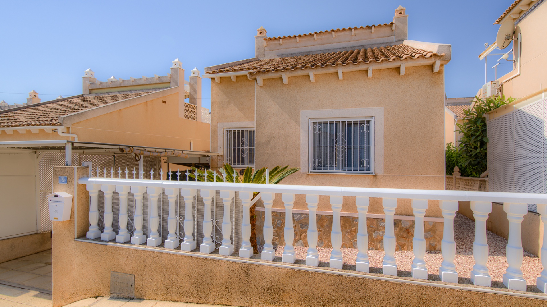 Wederverkoop - Villa - Villamartin - blue lagoon