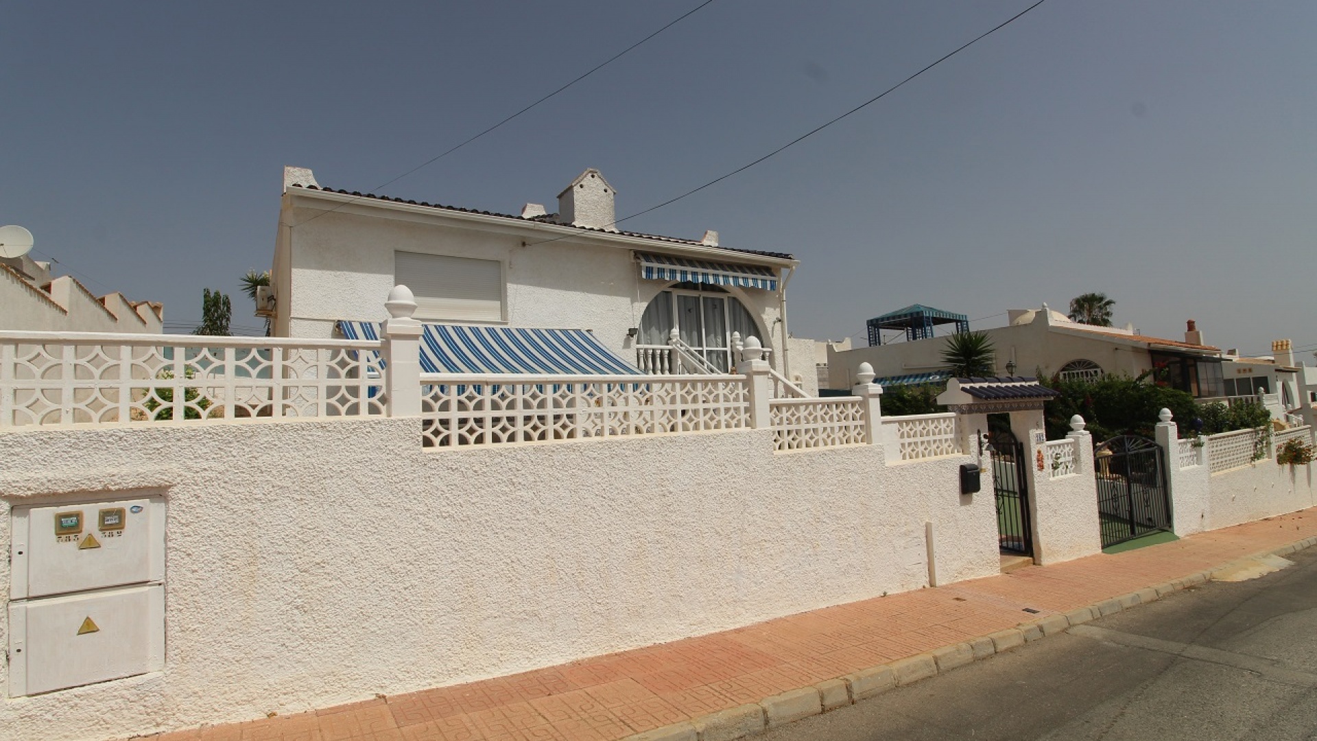 Wederverkoop - Villa - Villamartin - blue lagoon