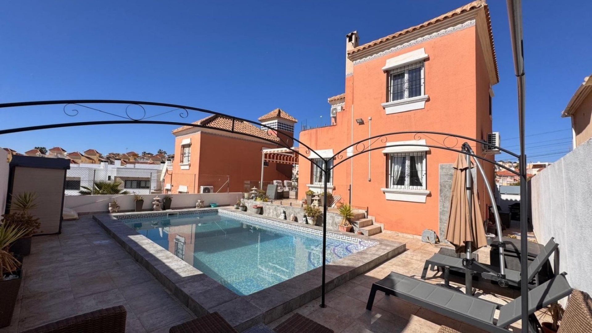 Wederverkoop - Villa - Villamartin - El Galan