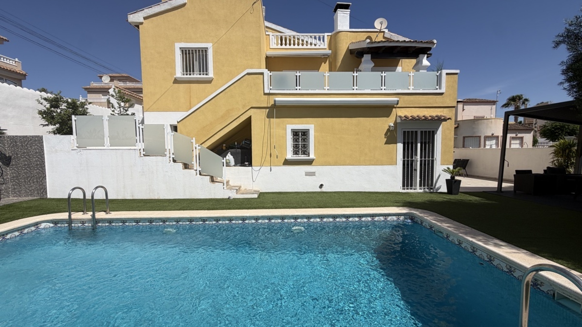 Wederverkoop - Villa - Villamartin - El Galan