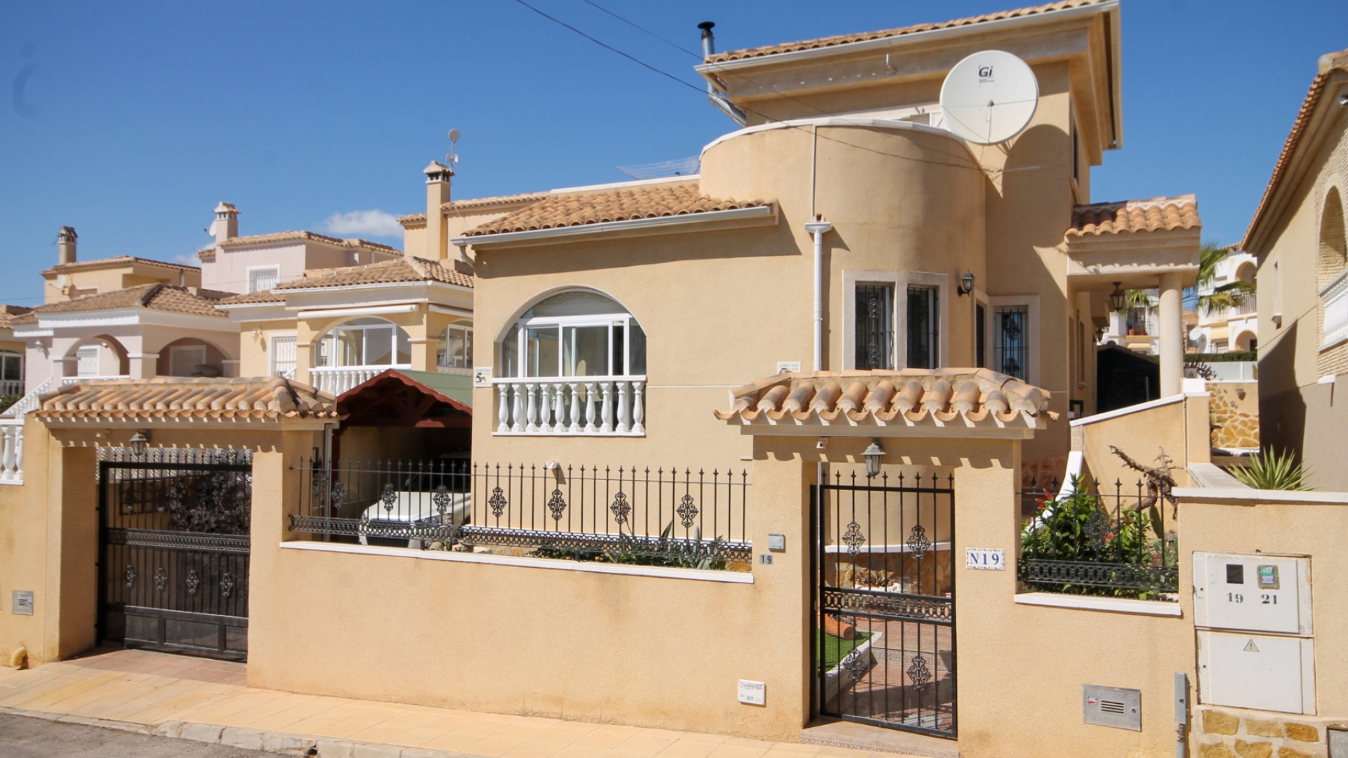 Wederverkoop - Villa - Villamartin - El Galan