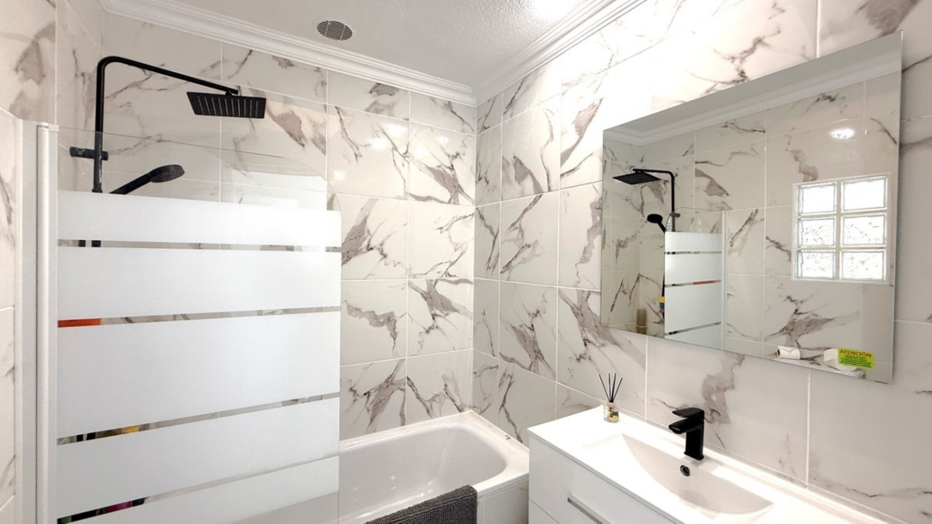 Wiederverkauf - Stadthaus - La Zenia