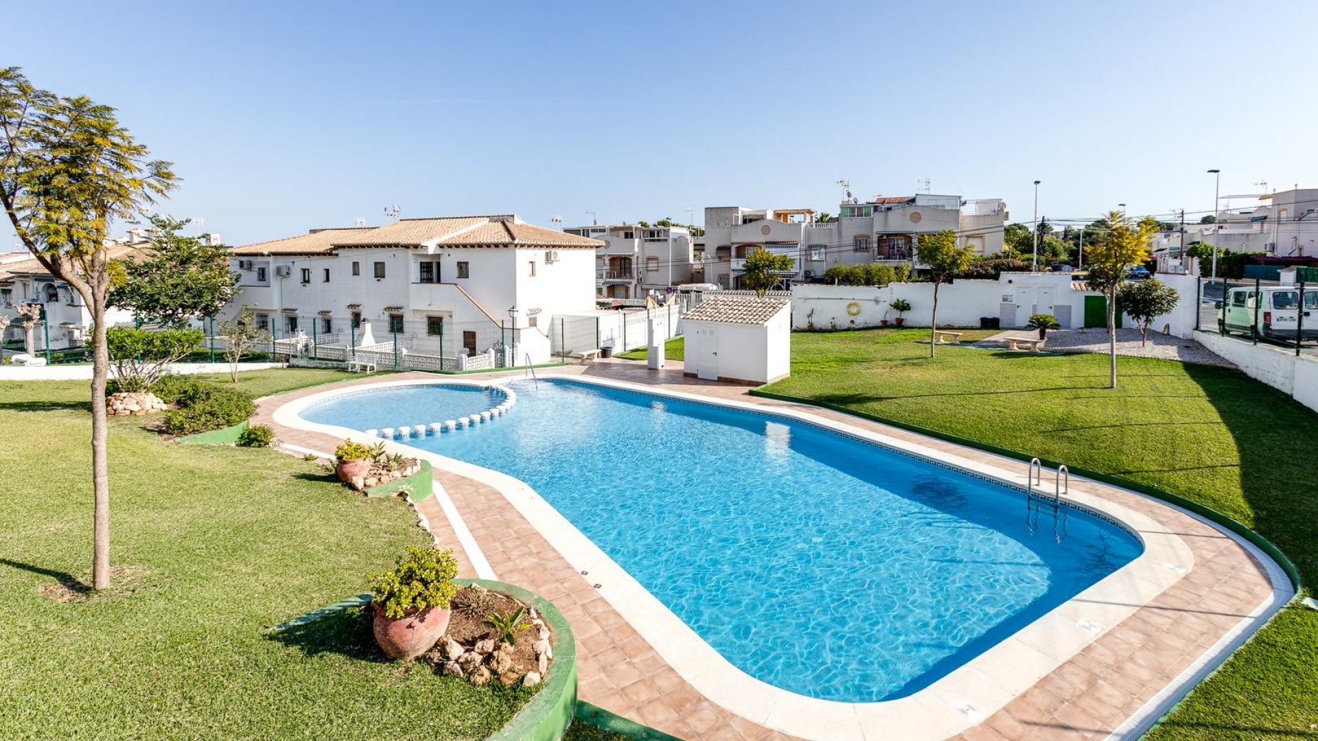 Wiederverkauf - Stadthaus - Los Balcones - lago jardin