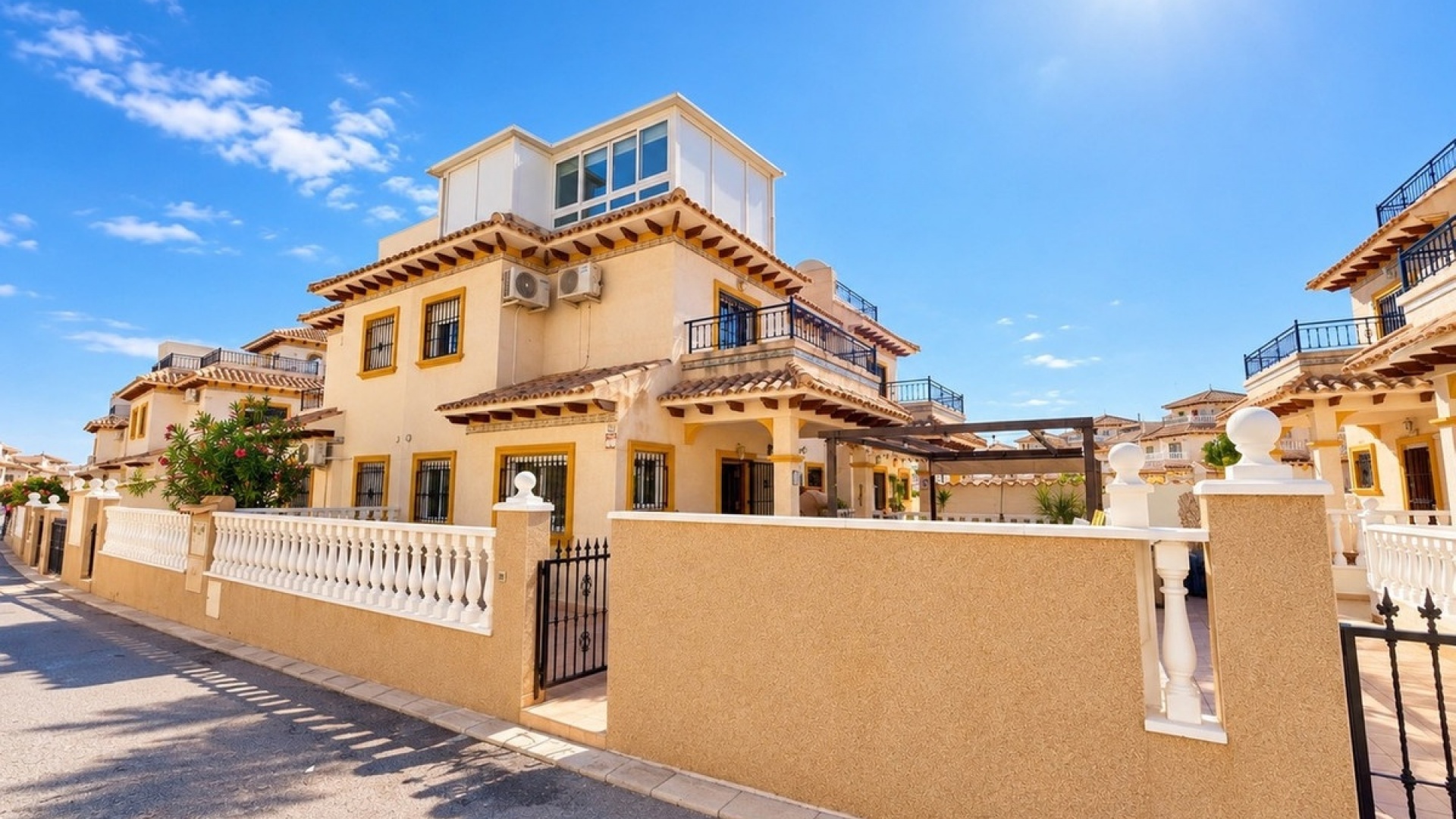 Wiederverkauf - Stadthaus - Orihuela - La Zenia