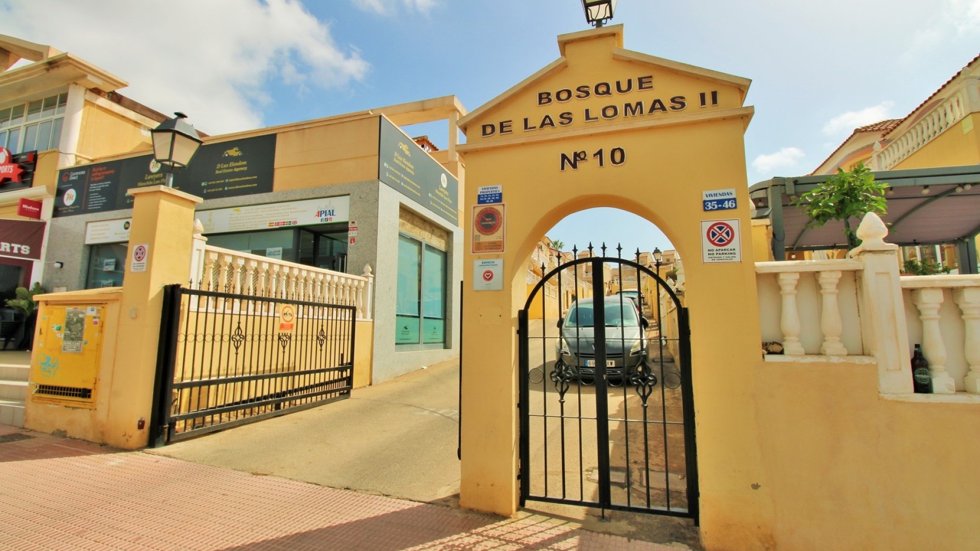 Wiederverkauf - Stadthaus - Villamartin - bosque de las lomas