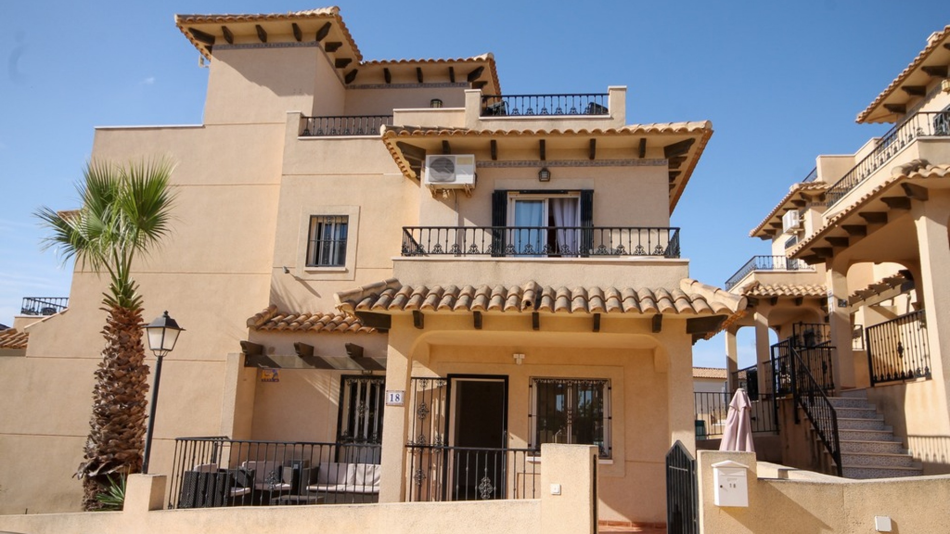 Wiederverkauf - Stadthaus - Villamartin - El Galan